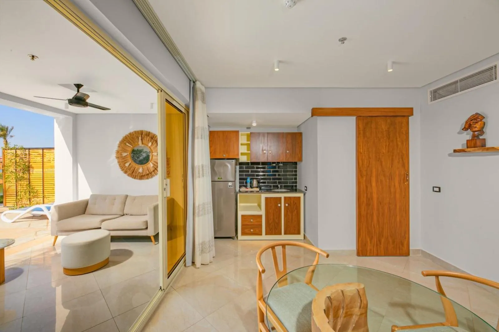 Kitchen or kitchenette in Panorama Bungalows Resort El Gouna