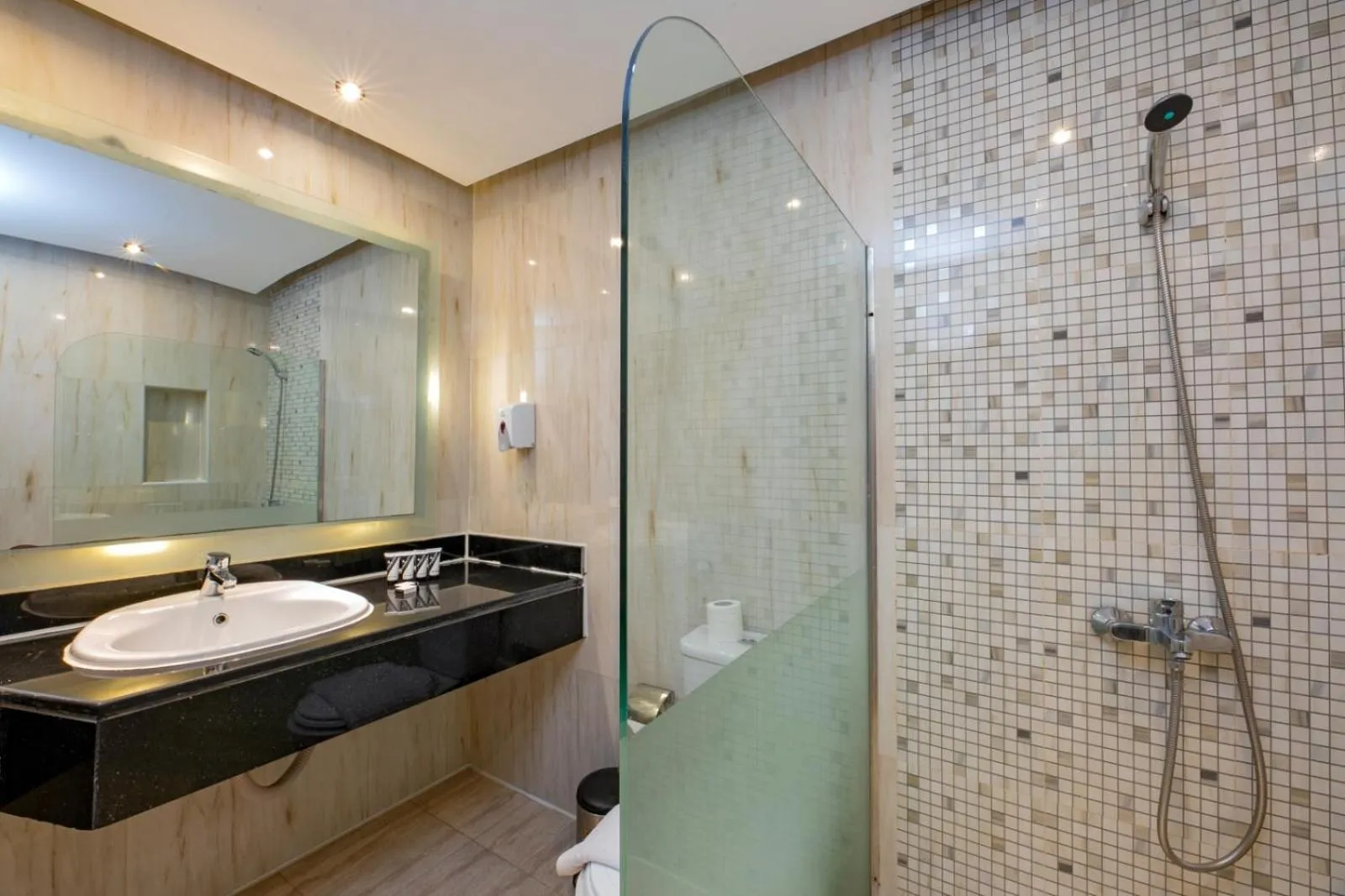 Shower in Panorama Bungalows Resort El Gouna