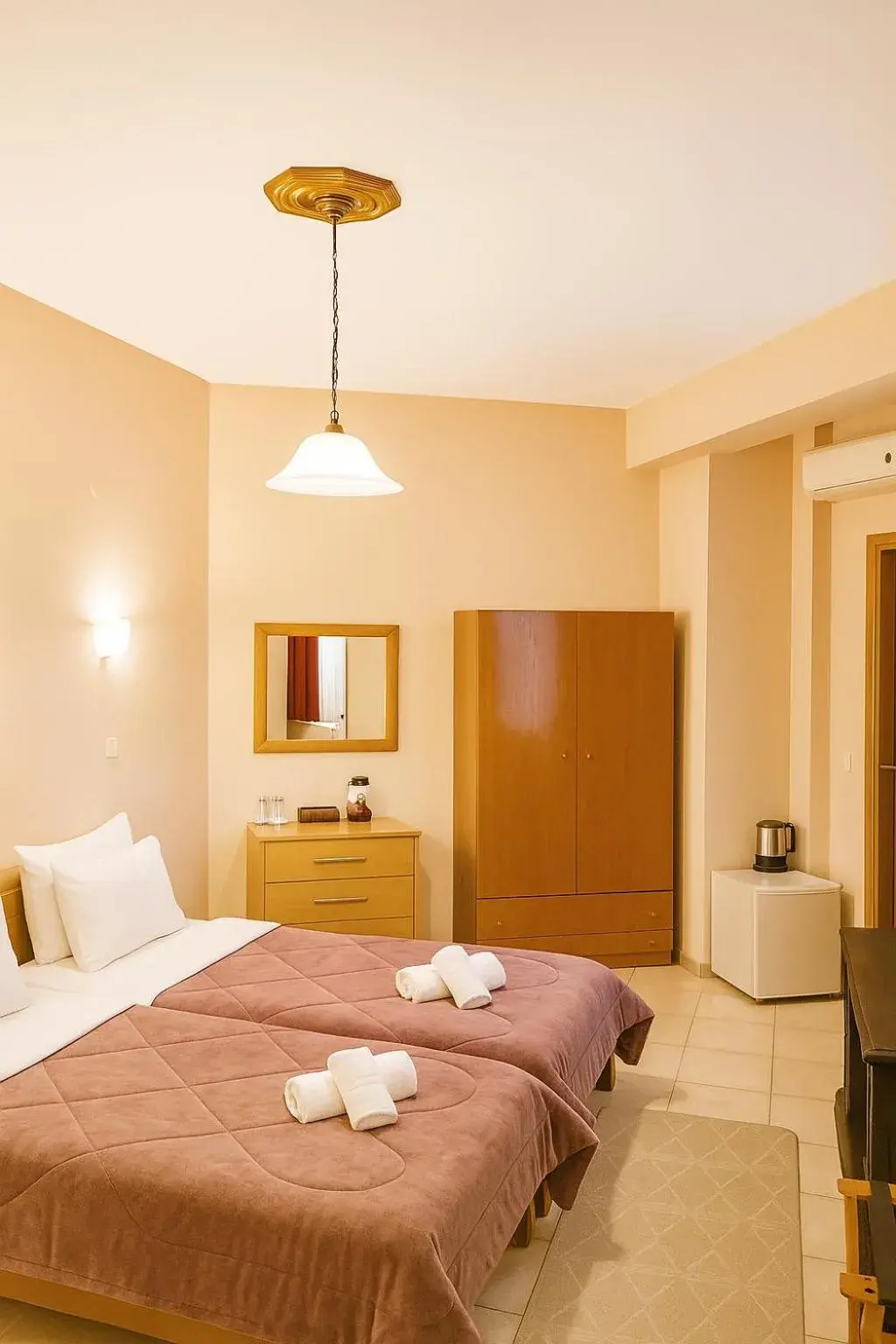 Triple Room in Hotel Siatistino Archontariki Triple Room in Hotel Siatistino Archontariki