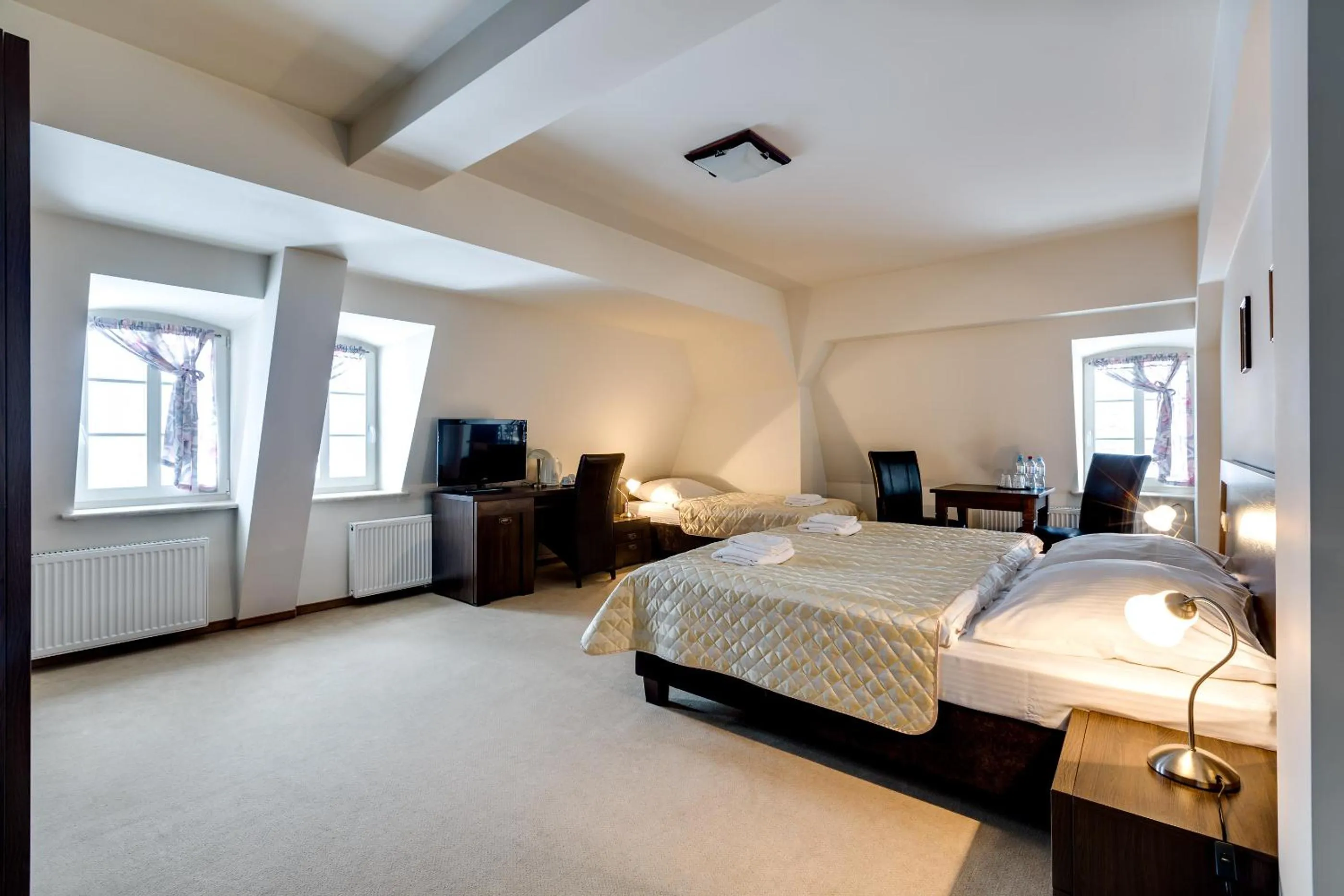 Day, Bed in Pałac Spiż Miłków koło Karpacza