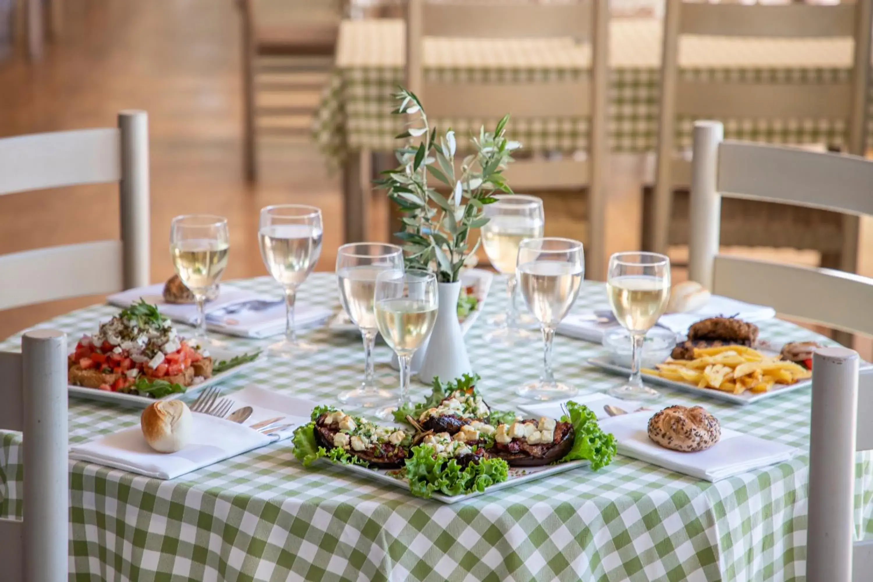 Restaurant/places to eat in Amalia Hotel Olympia Restaurant/places to eat in Amalia Hotel Olympia