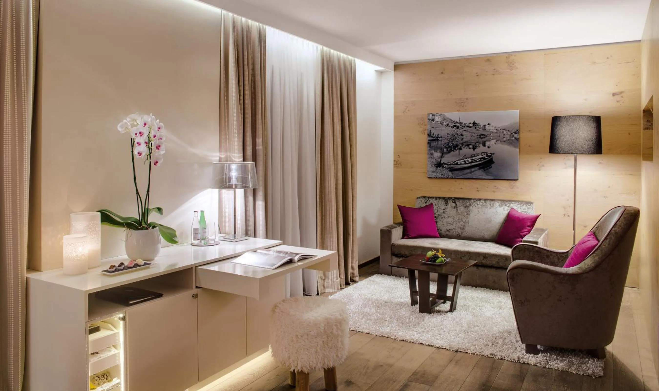 Seating area in Giardino Mountain