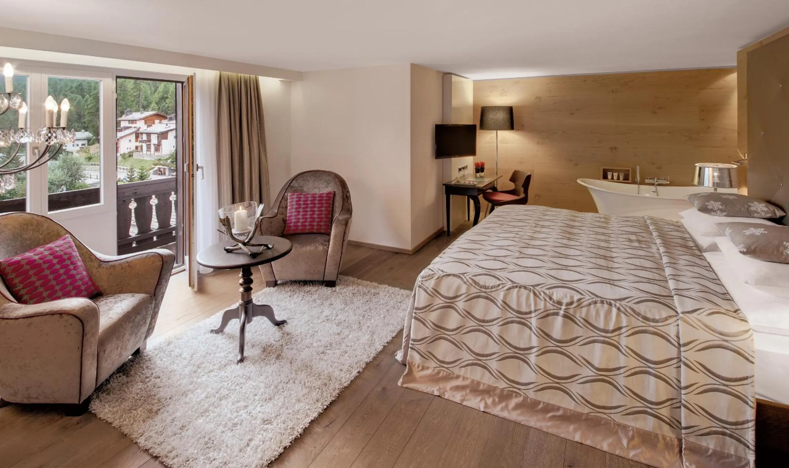 Photo of the whole room, Bed in Giardino Mountain