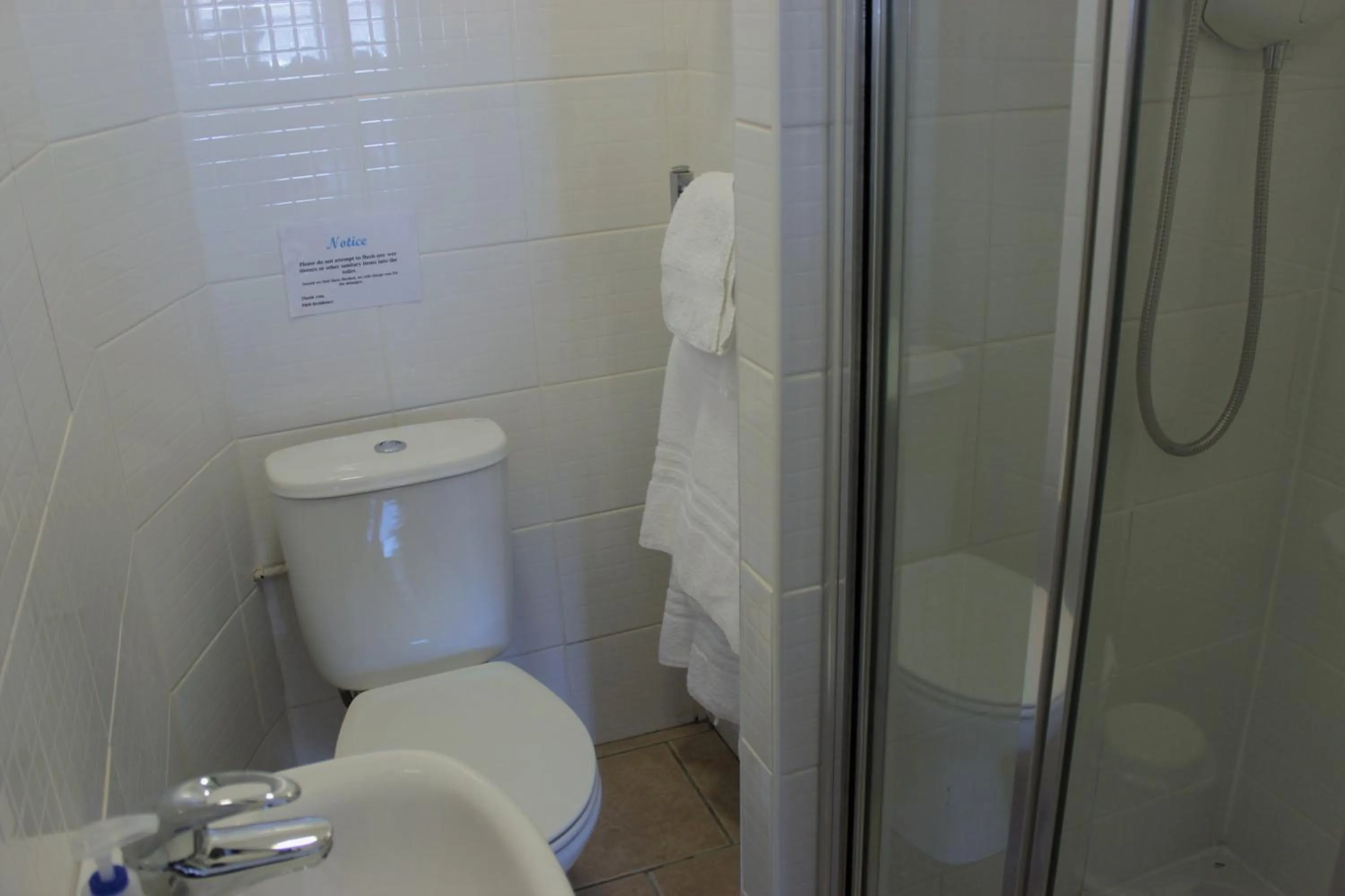 Shower in The P&M Paignton RESIDENCE