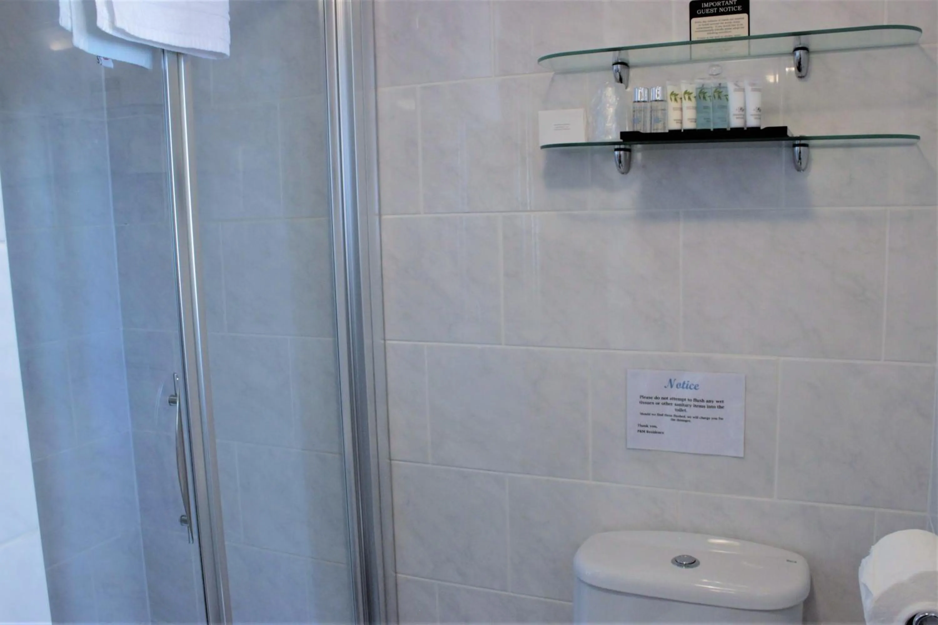 Shower in The P&M Paignton RESIDENCE