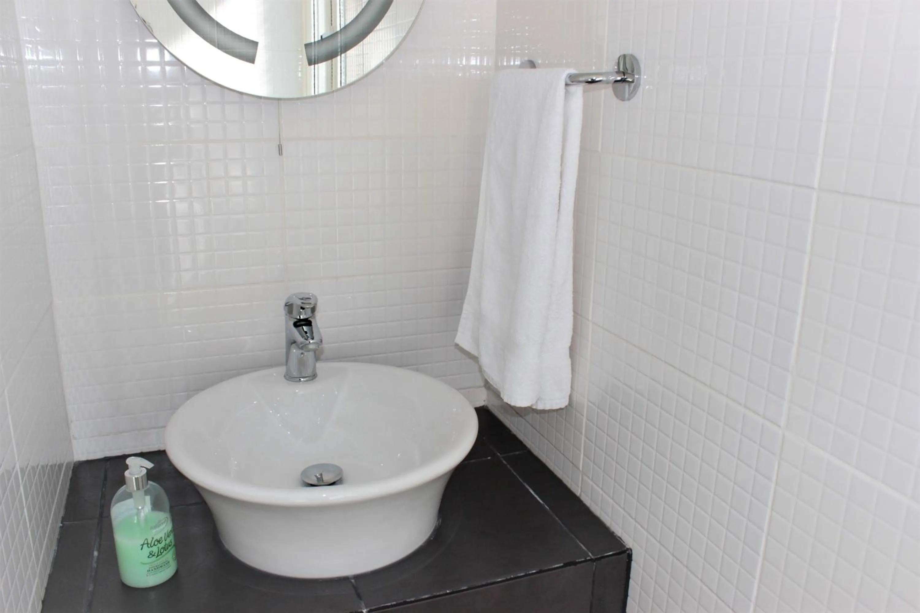 Bathroom in The P&M Paignton RESIDENCE