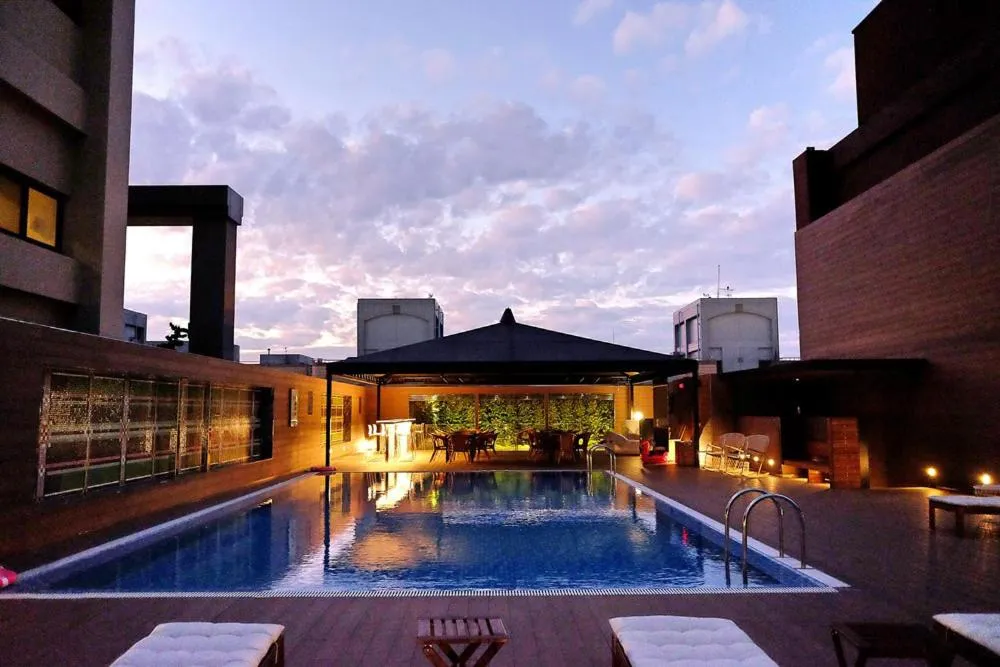Swimming pool in Inhouse Hotel Grand