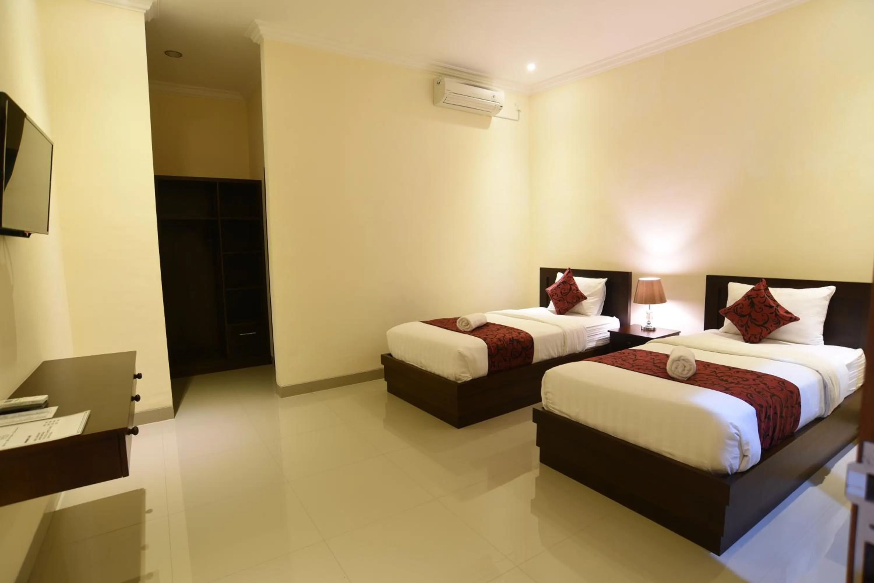 Bedroom, Bed in Tom's Inn Pecatu