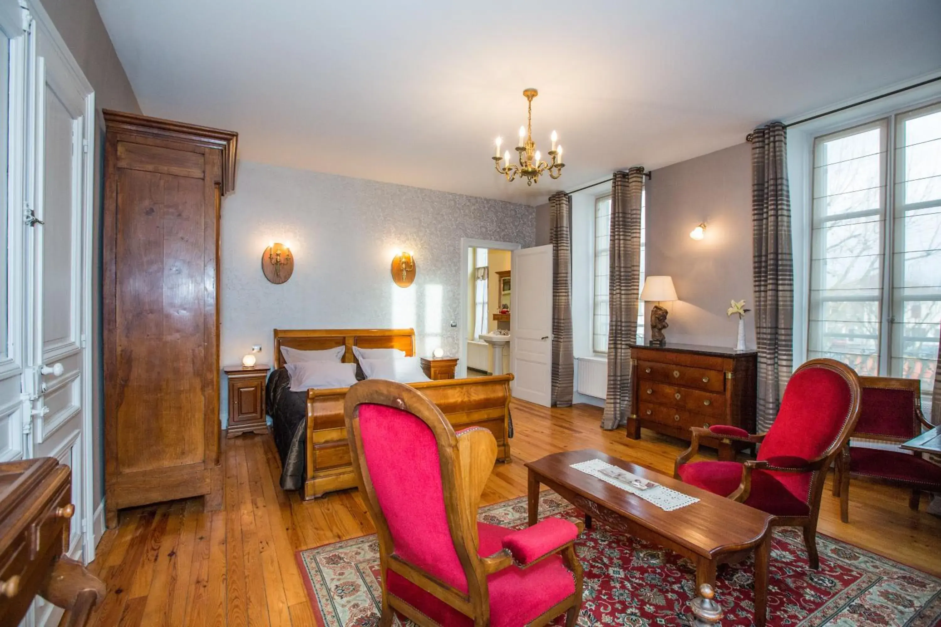 Superior Double Room in Chambre d'Hôtes Bastide du Cosset Superior Double Room in Chambre d'Hôtes Bastide du Cosset