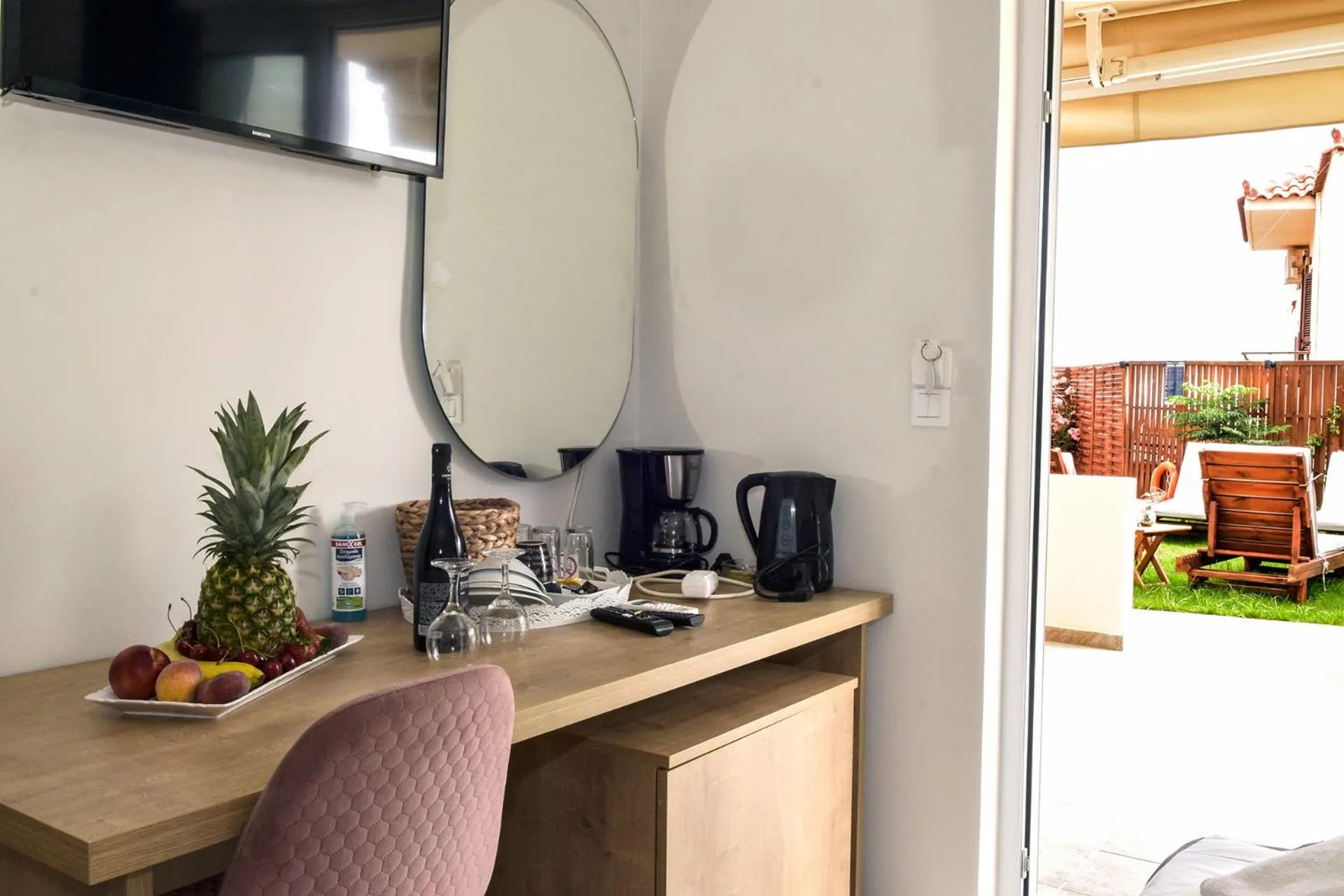 TV and multimedia in Mithos Premium Rooms