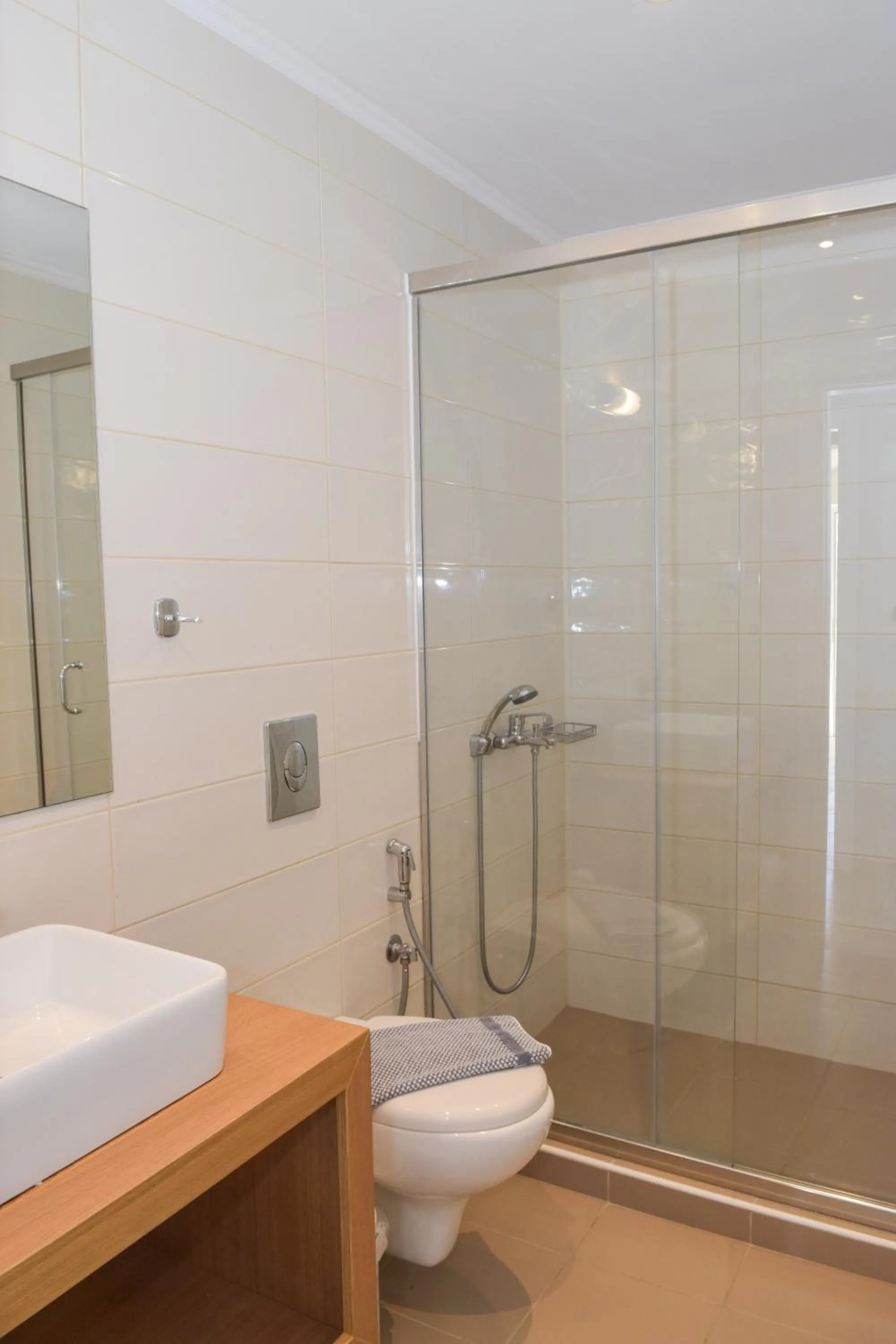 Shower in Mithos Premium Rooms