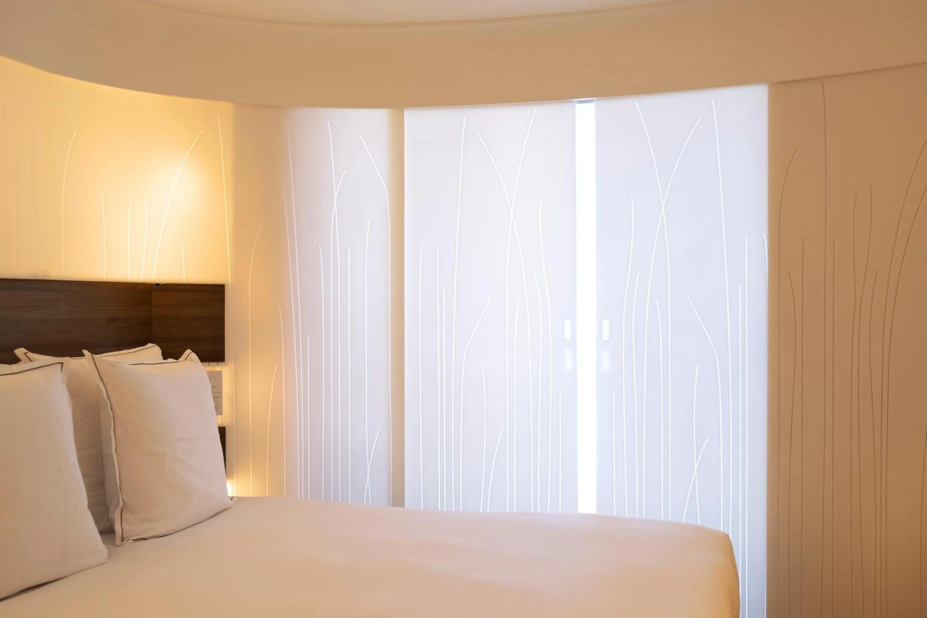 Bed in Hôtel Jules & Jim