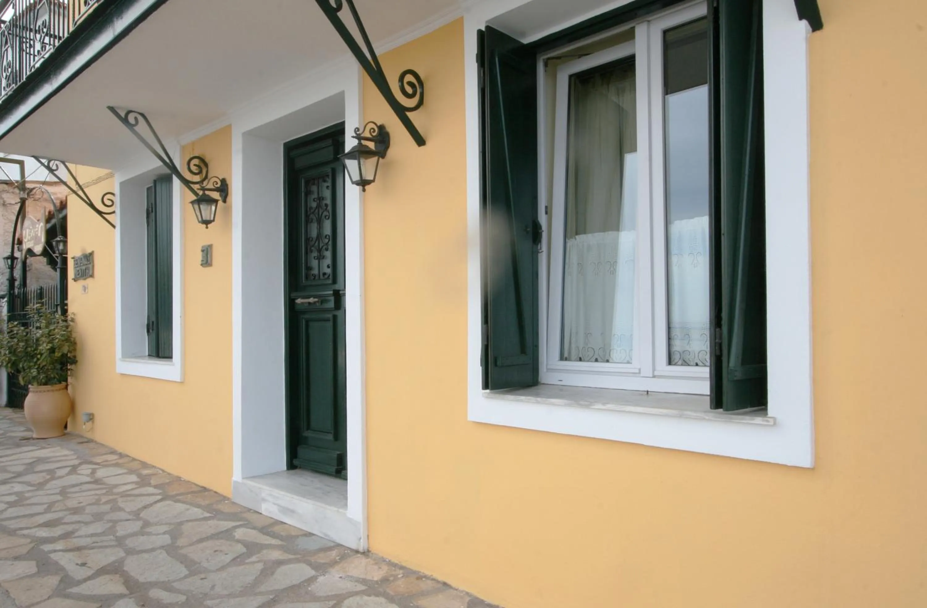 Facade/entrance in Meliti Guesthouse