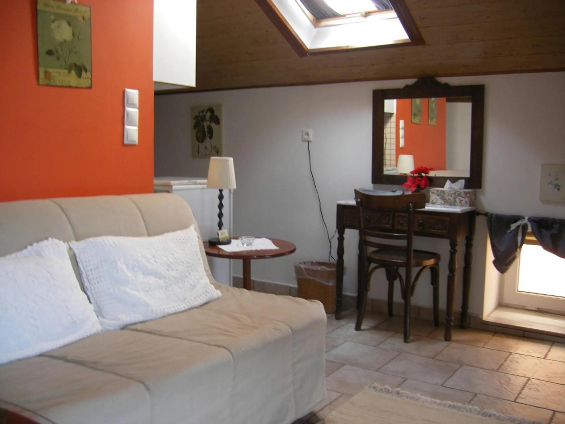 TV and multimedia in Meliti Guesthouse