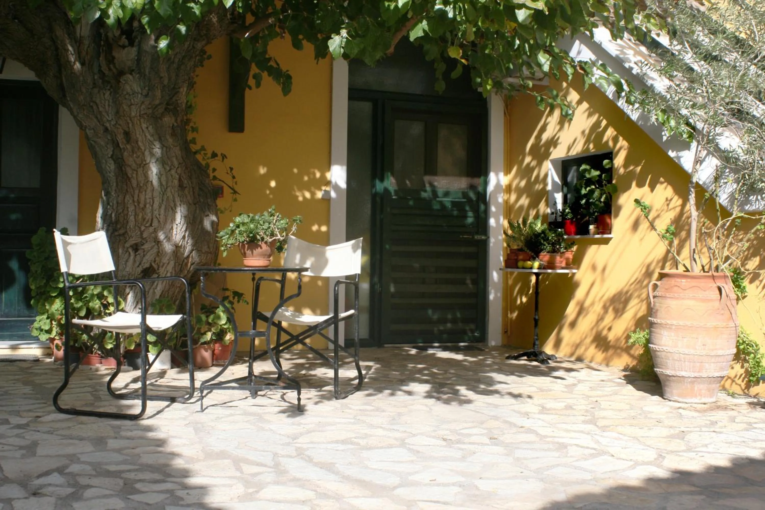 Patio in Meliti Guesthouse
