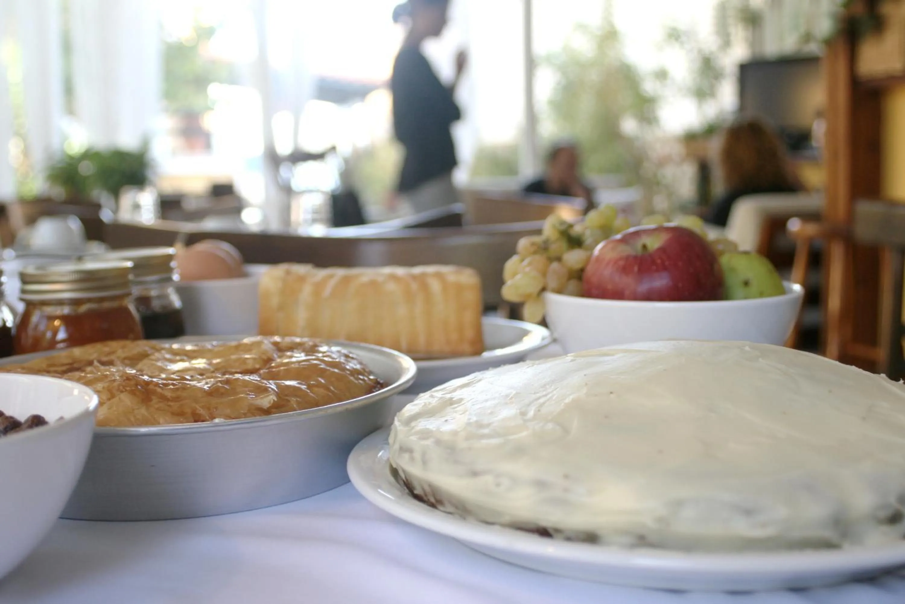 Communal lounge/ TV room in Meliti Guesthouse