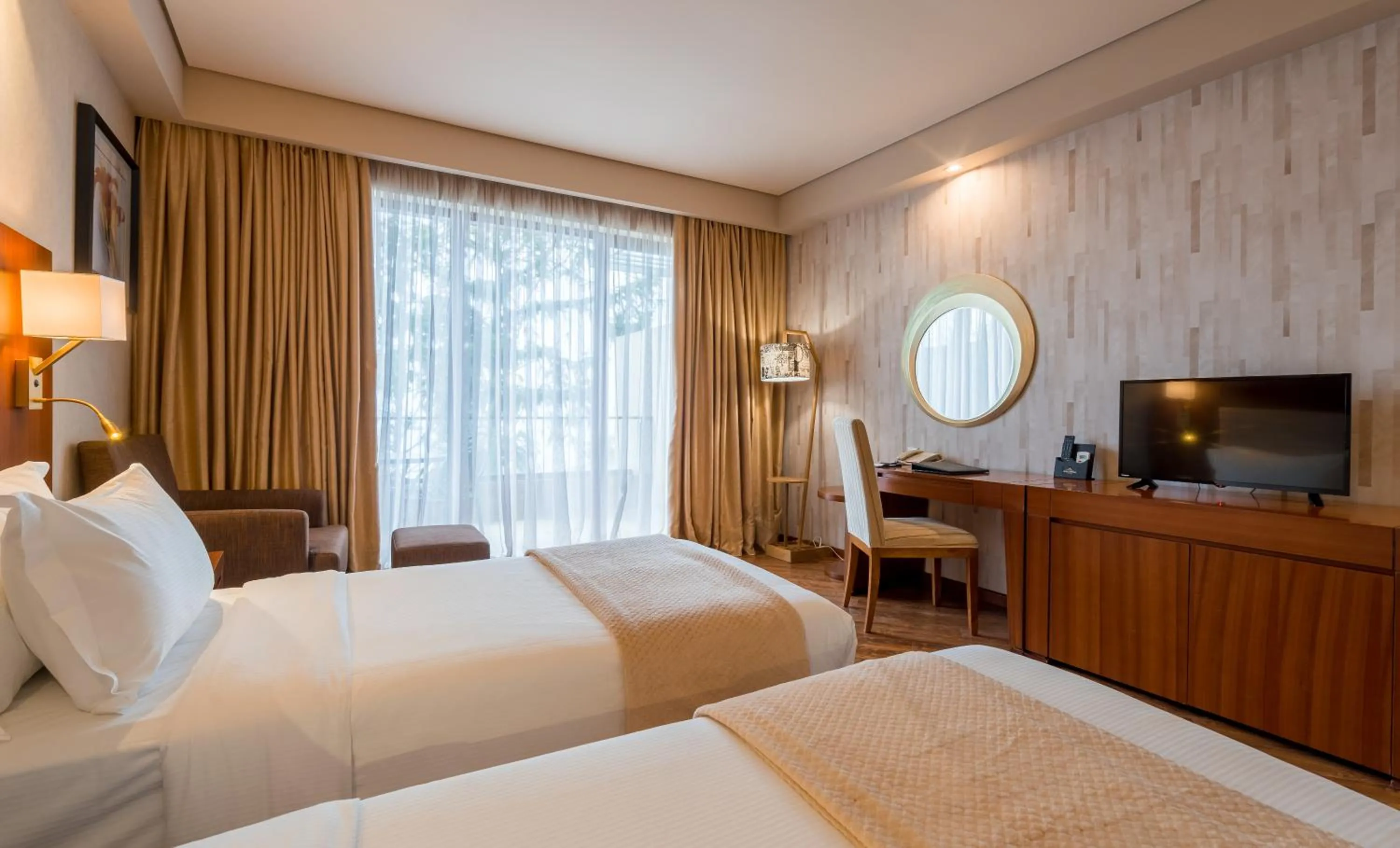 Bedroom, Bed in Dreamland Oasis Hotel Chakvi