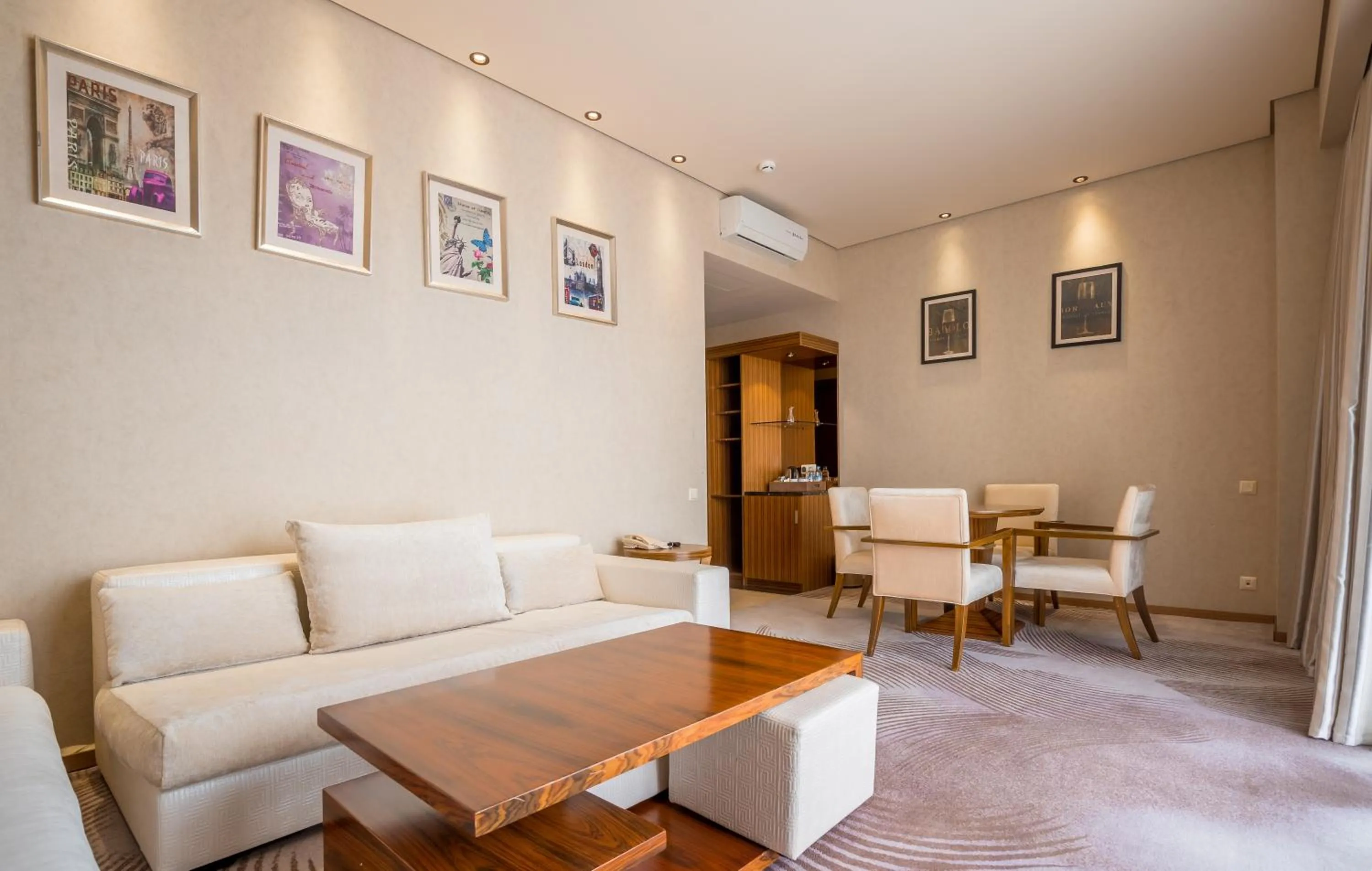 Living room in Dreamland Oasis Hotel Chakvi