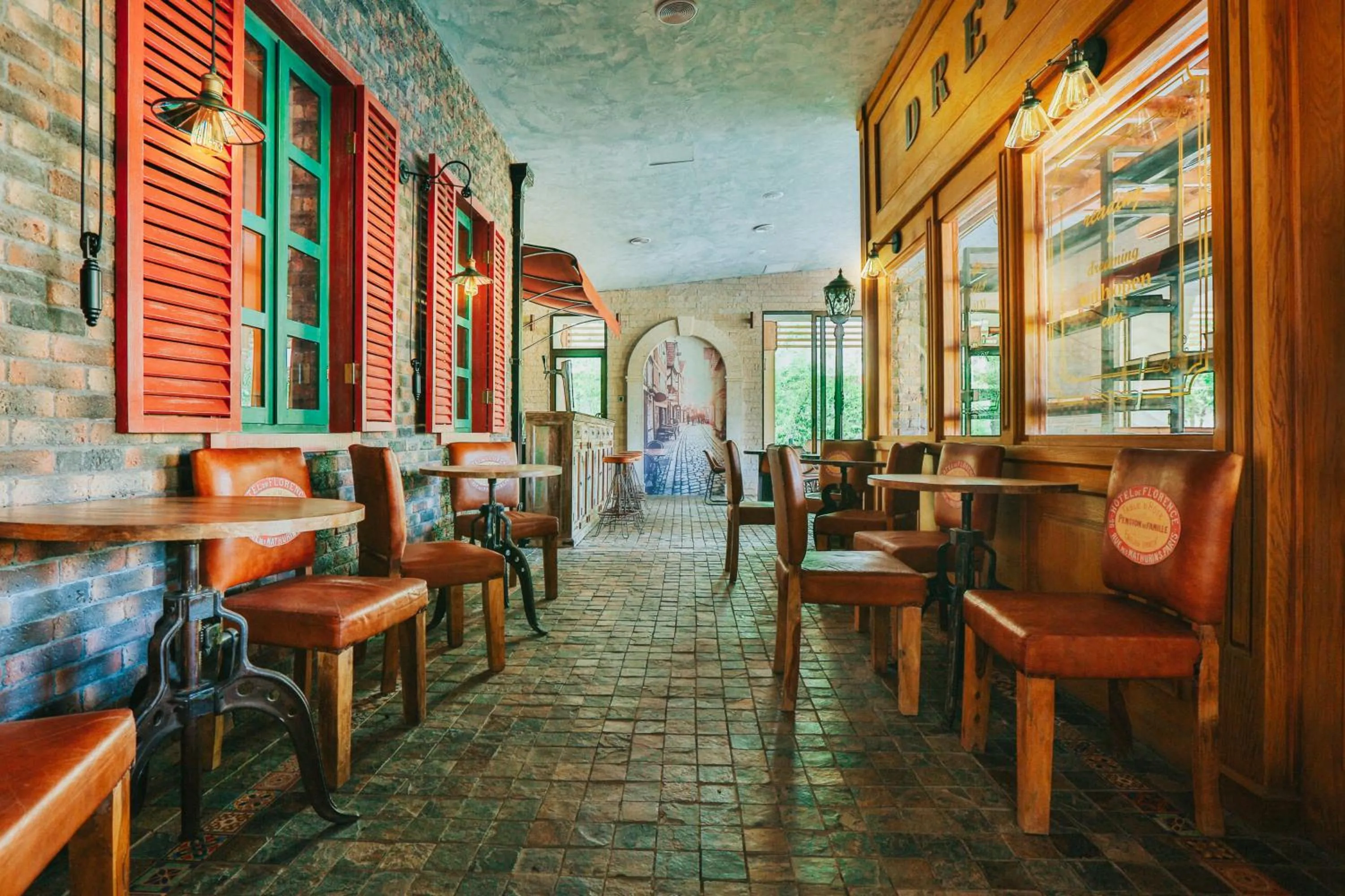 Restaurant/places to eat in Dreamland Oasis Hotel Chakvi
