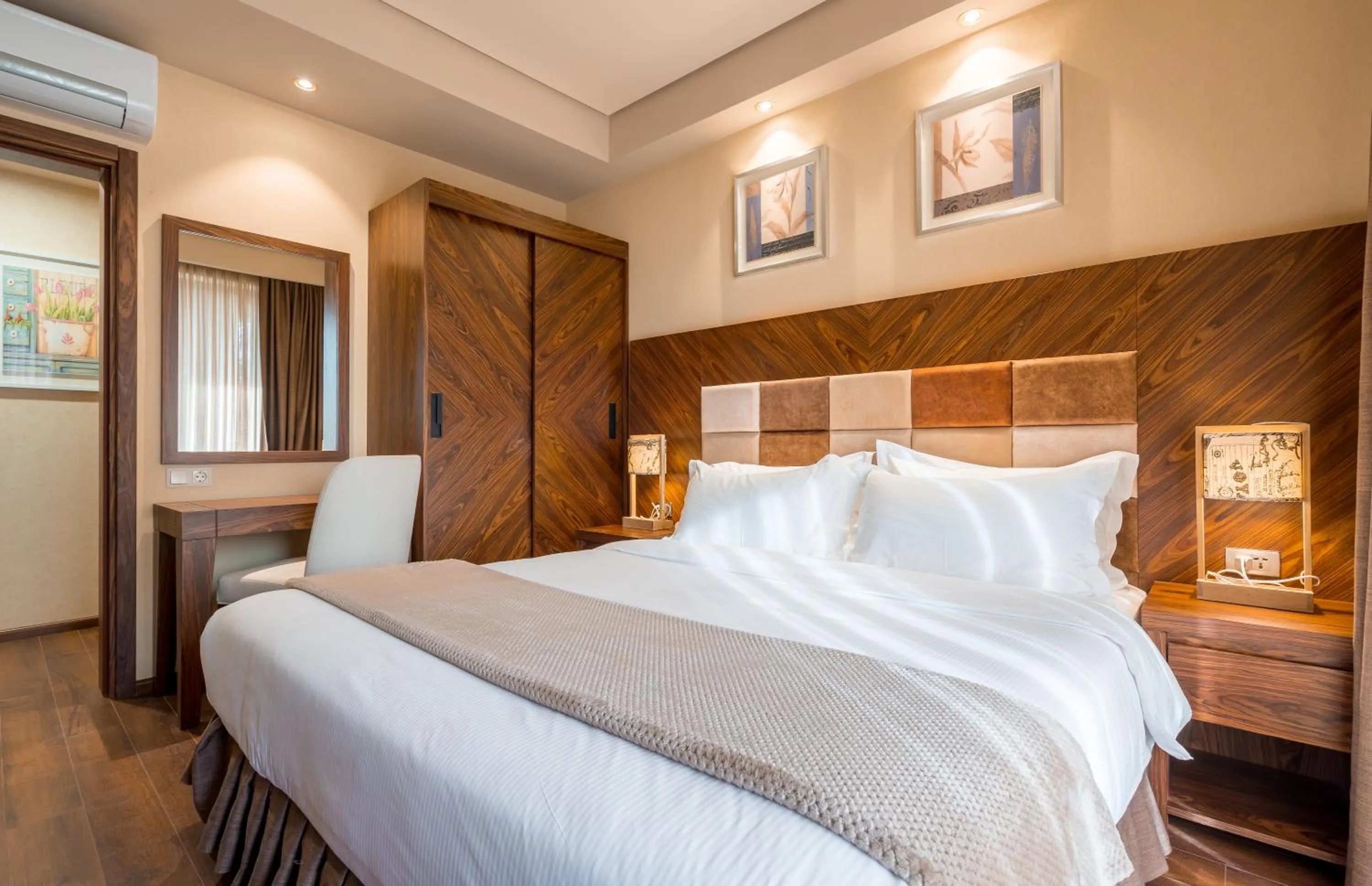 Bedroom, Bed in Dreamland Oasis Hotel Chakvi
