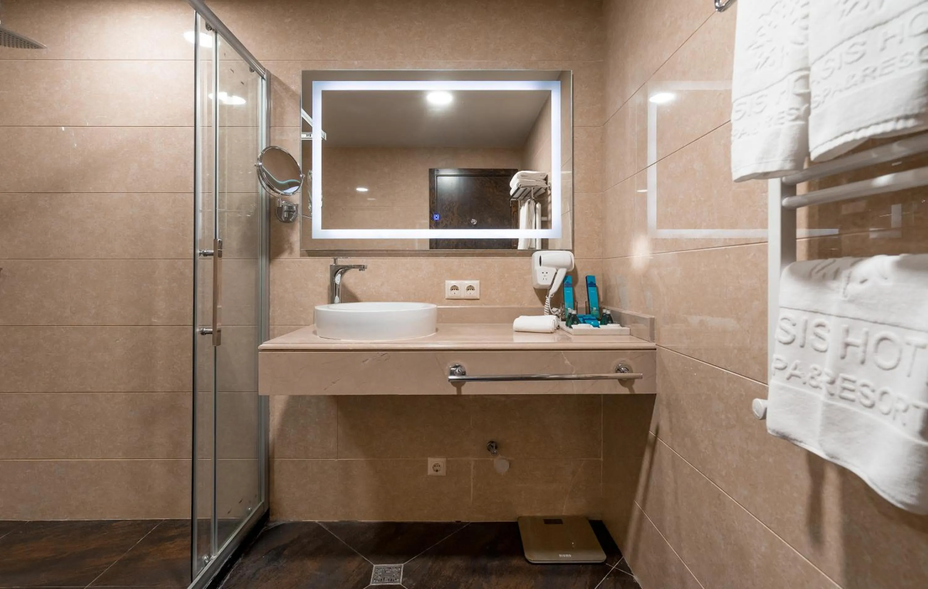 Shower in Dreamland Oasis Hotel Chakvi