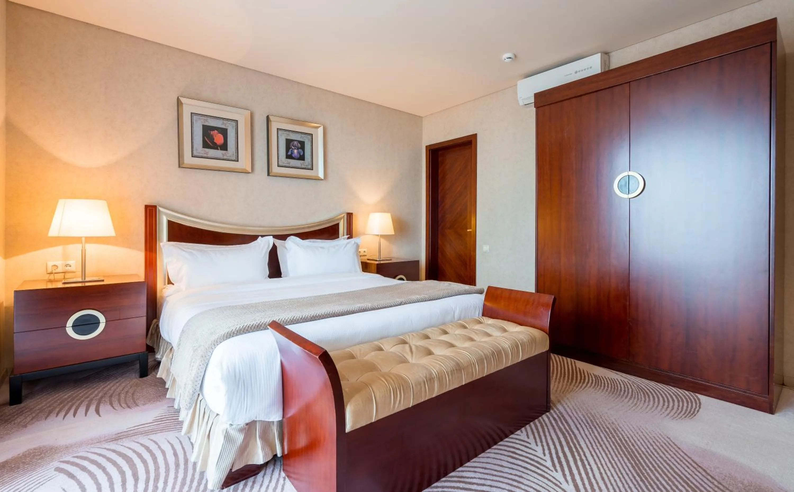 Bedroom, Bed in Dreamland Oasis Hotel Chakvi
