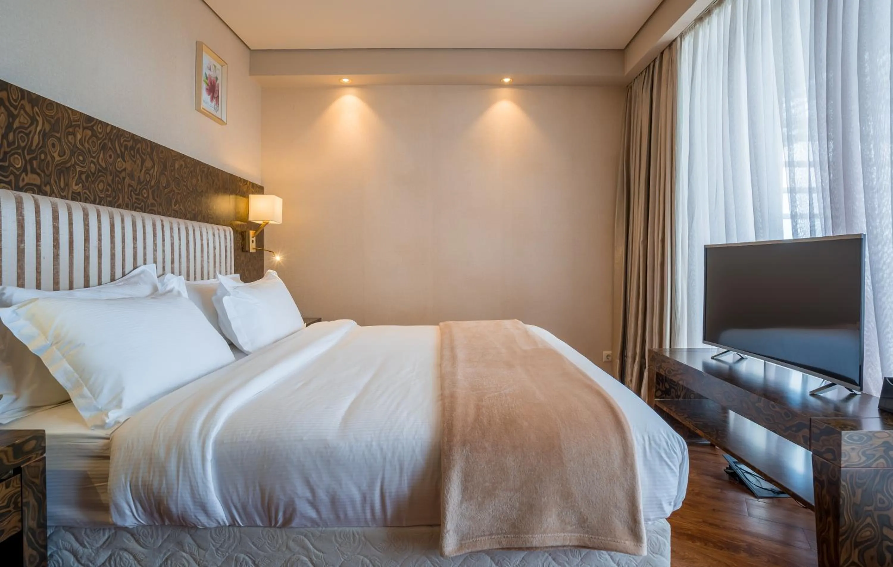 Bedroom, Bed in Dreamland Oasis Hotel Chakvi