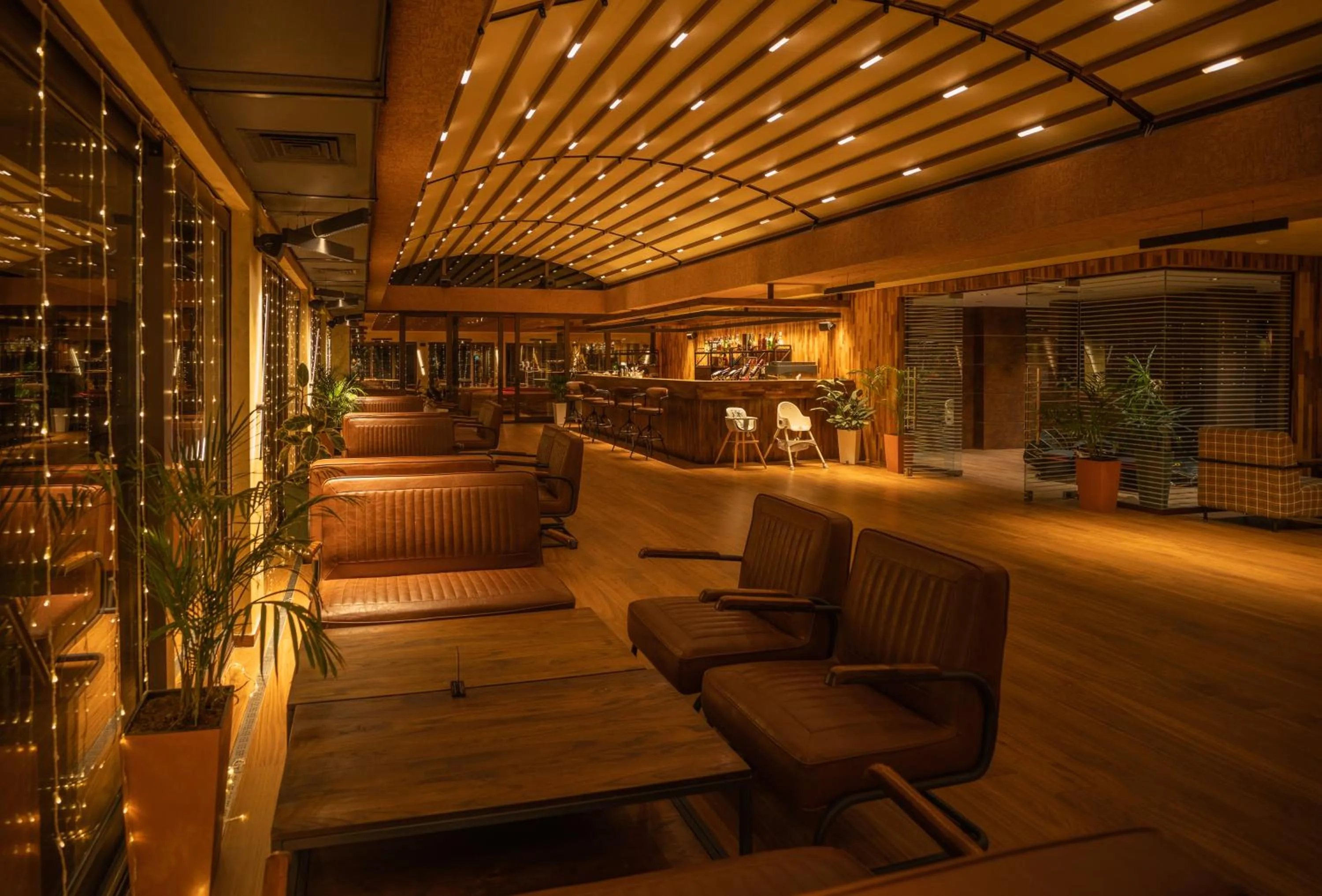 Restaurant/places to eat in Dreamland Oasis Hotel Chakvi