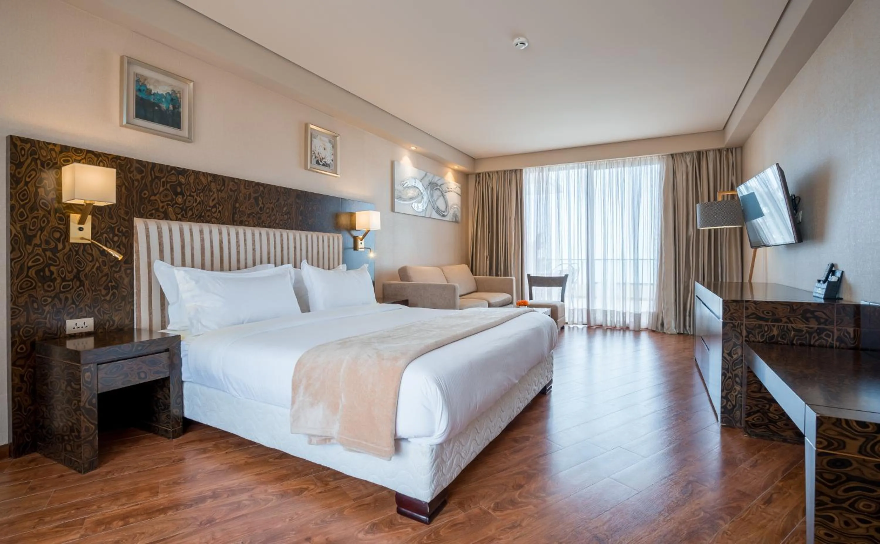 Seating area, Bed in Dreamland Oasis Hotel Chakvi