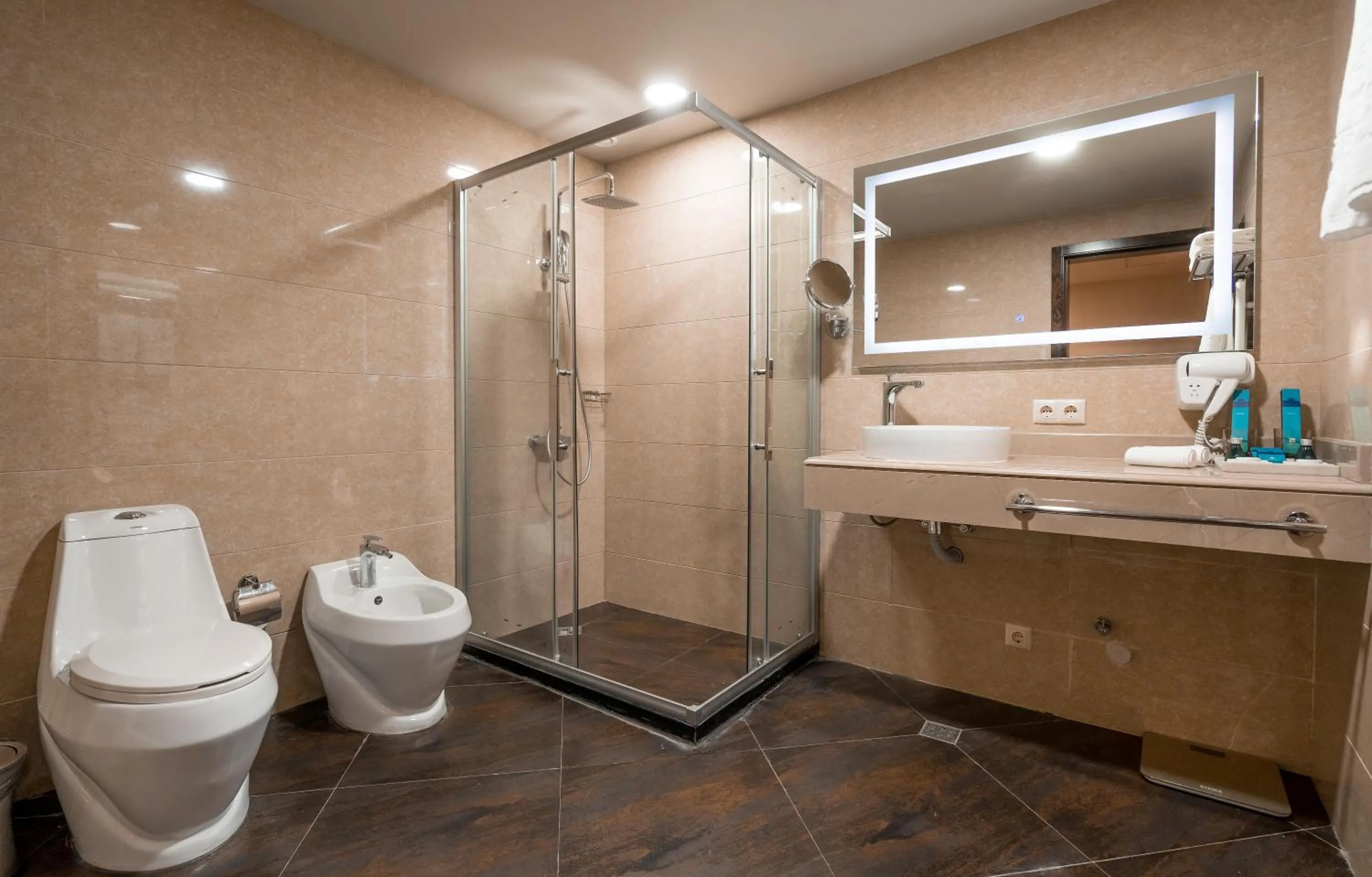 Shower in Dreamland Oasis Hotel Chakvi