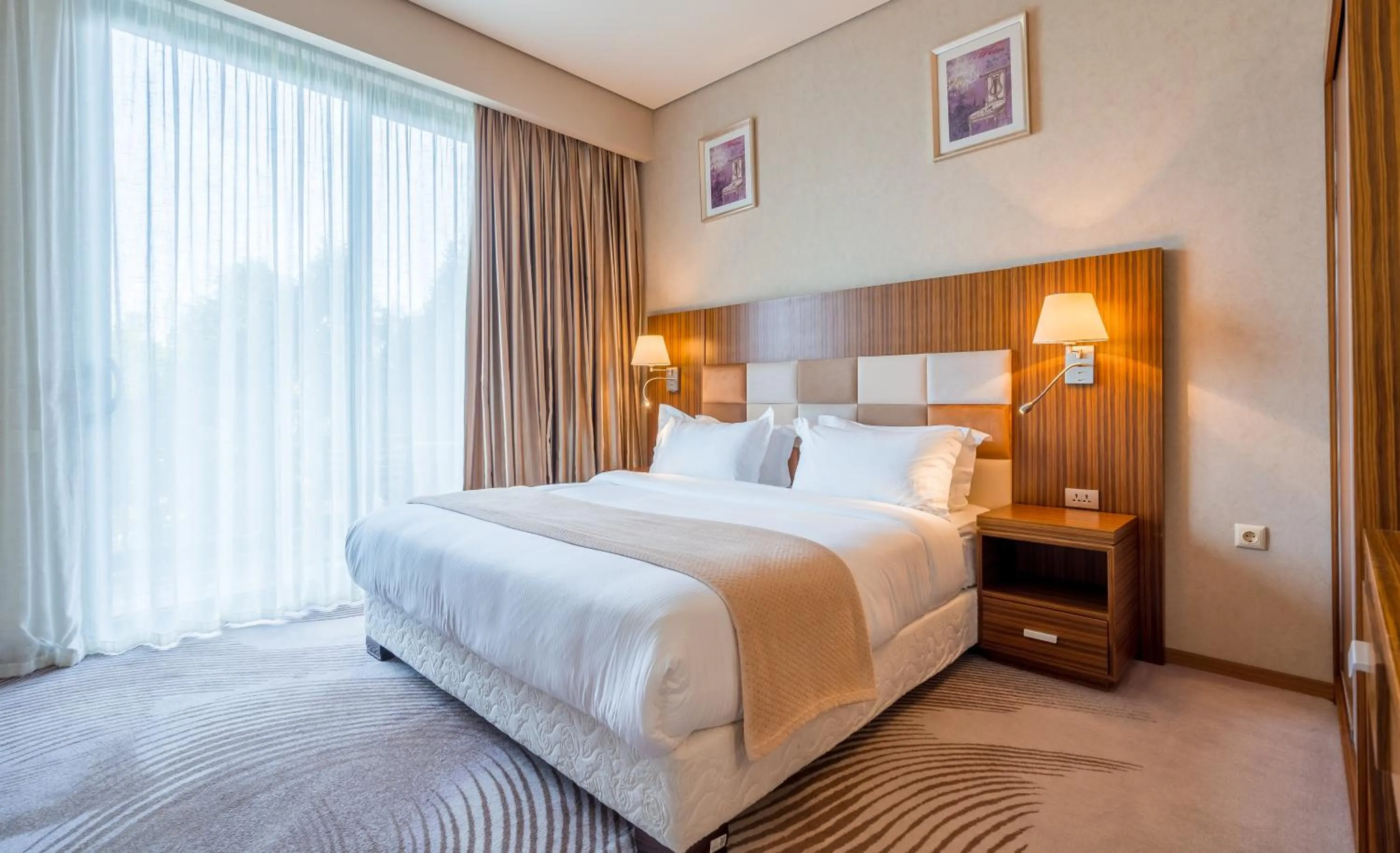 Bedroom, Bed in Dreamland Oasis Hotel Chakvi