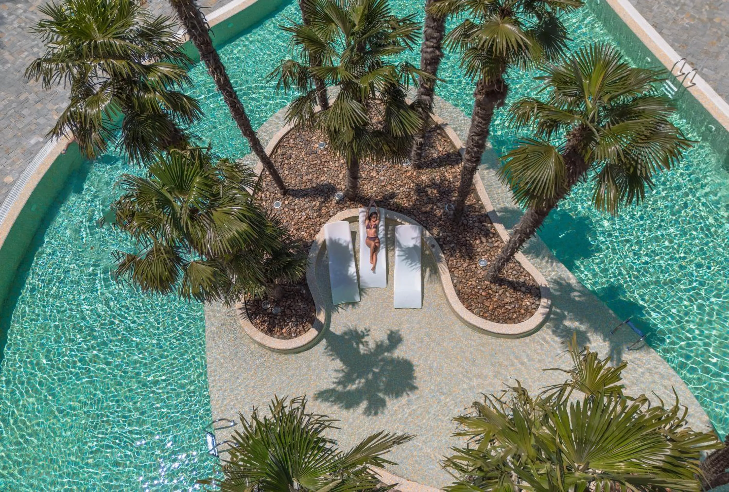 Swimming pool in Dreamland Oasis Hotel Chakvi