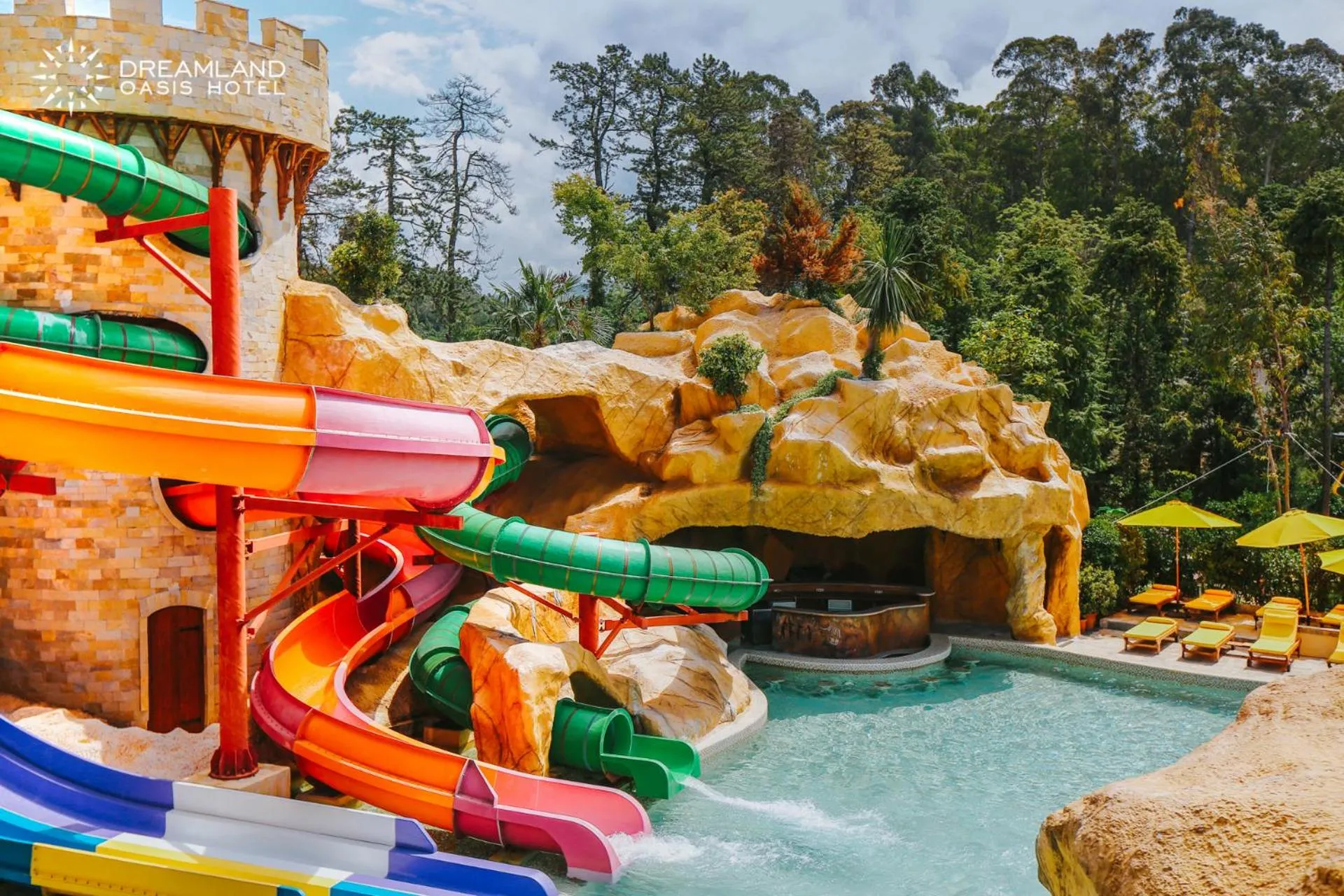 Aqua park in Dreamland Oasis Hotel Chakvi
