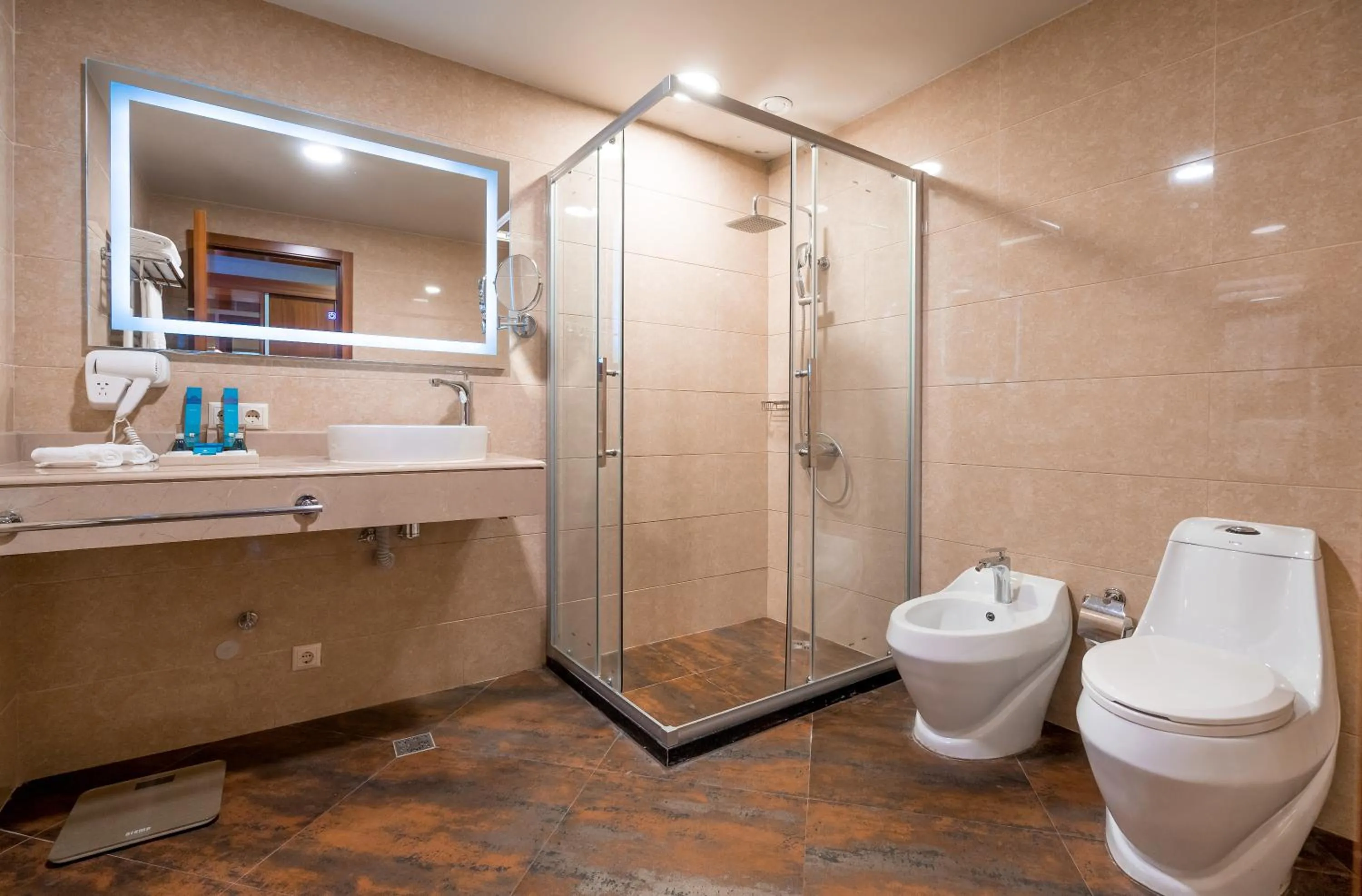 Shower in Dreamland Oasis Hotel Chakvi
