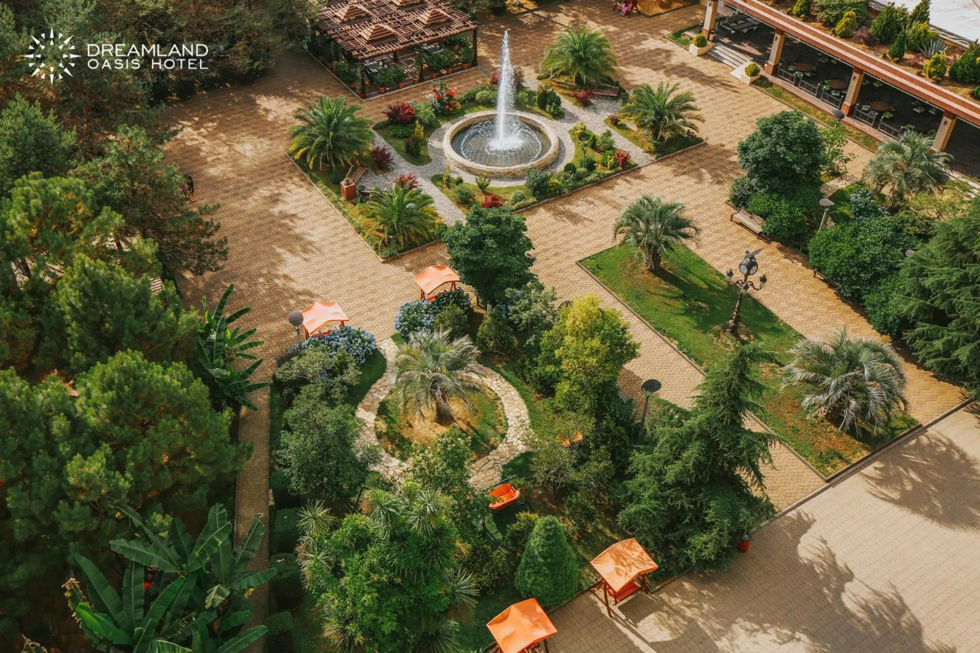 Garden in Dreamland Oasis Hotel Chakvi