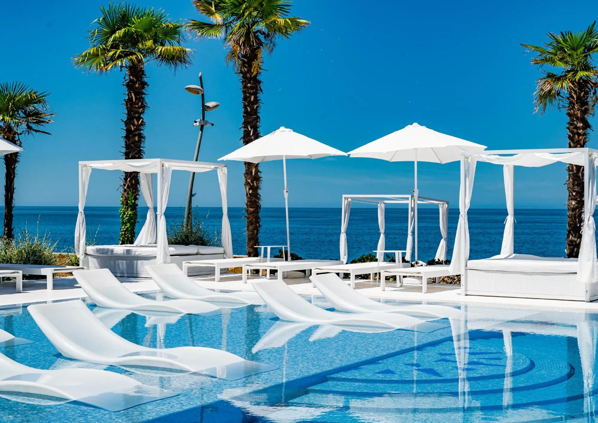 Swimming pool in Dreamland Oasis Hotel Chakvi