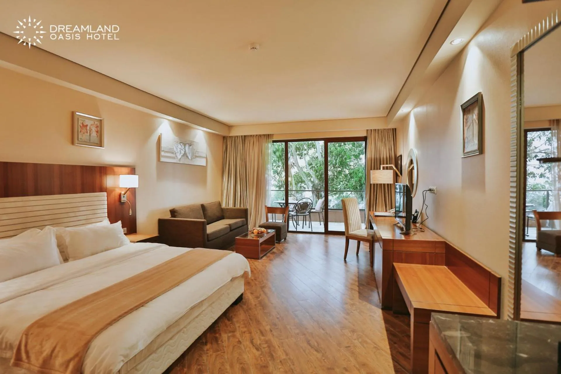 Bedroom, Bed in Dreamland Oasis Hotel Chakvi