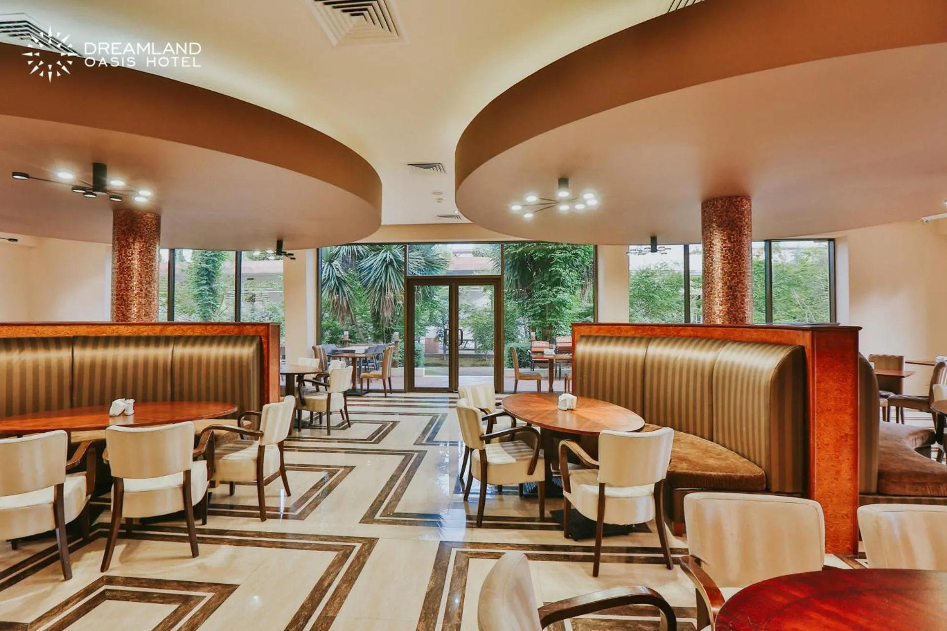 Restaurant/places to eat in Dreamland Oasis Hotel Chakvi