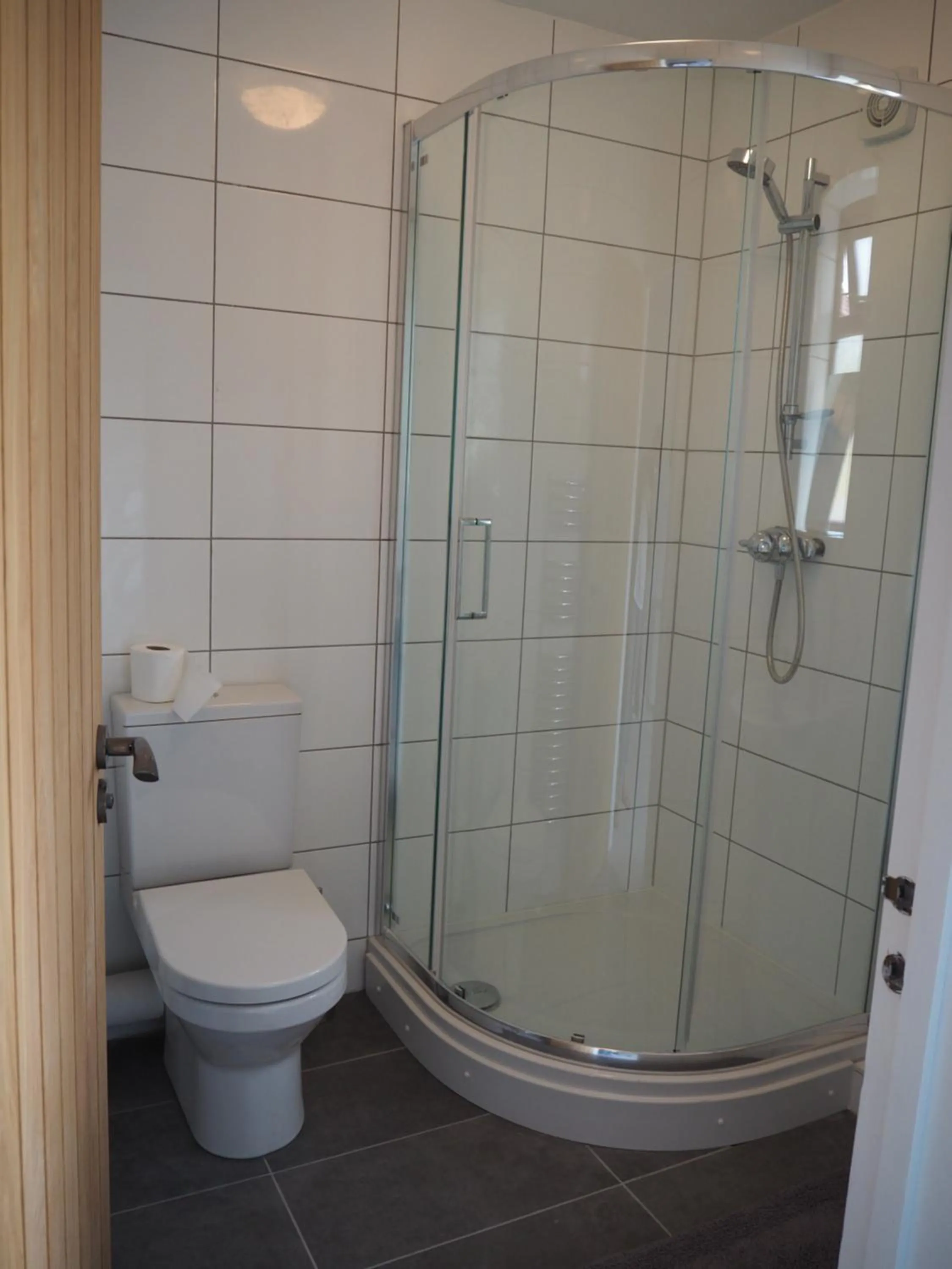 Bathroom in High Hedges Apartment C