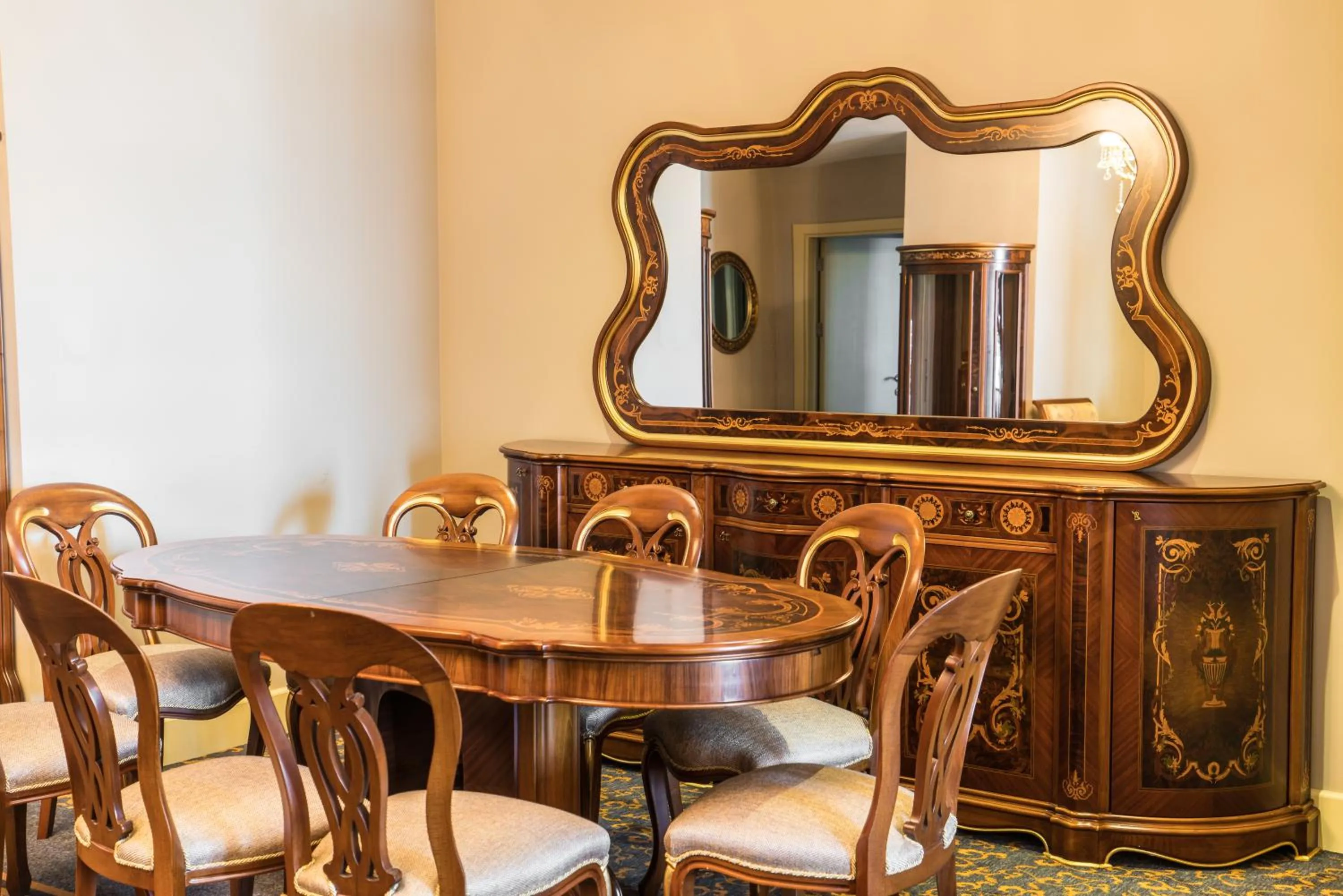 TV and multimedia in Hotel Intourist Palace Batumi