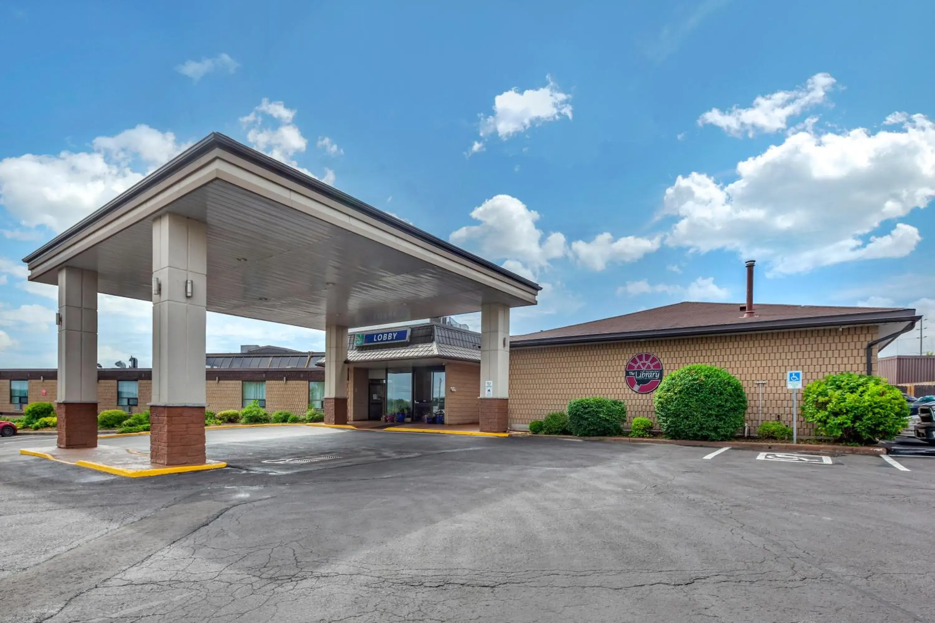 Property building in Quality Inn & Conference Centre Property building in Quality Inn & Conference Centre