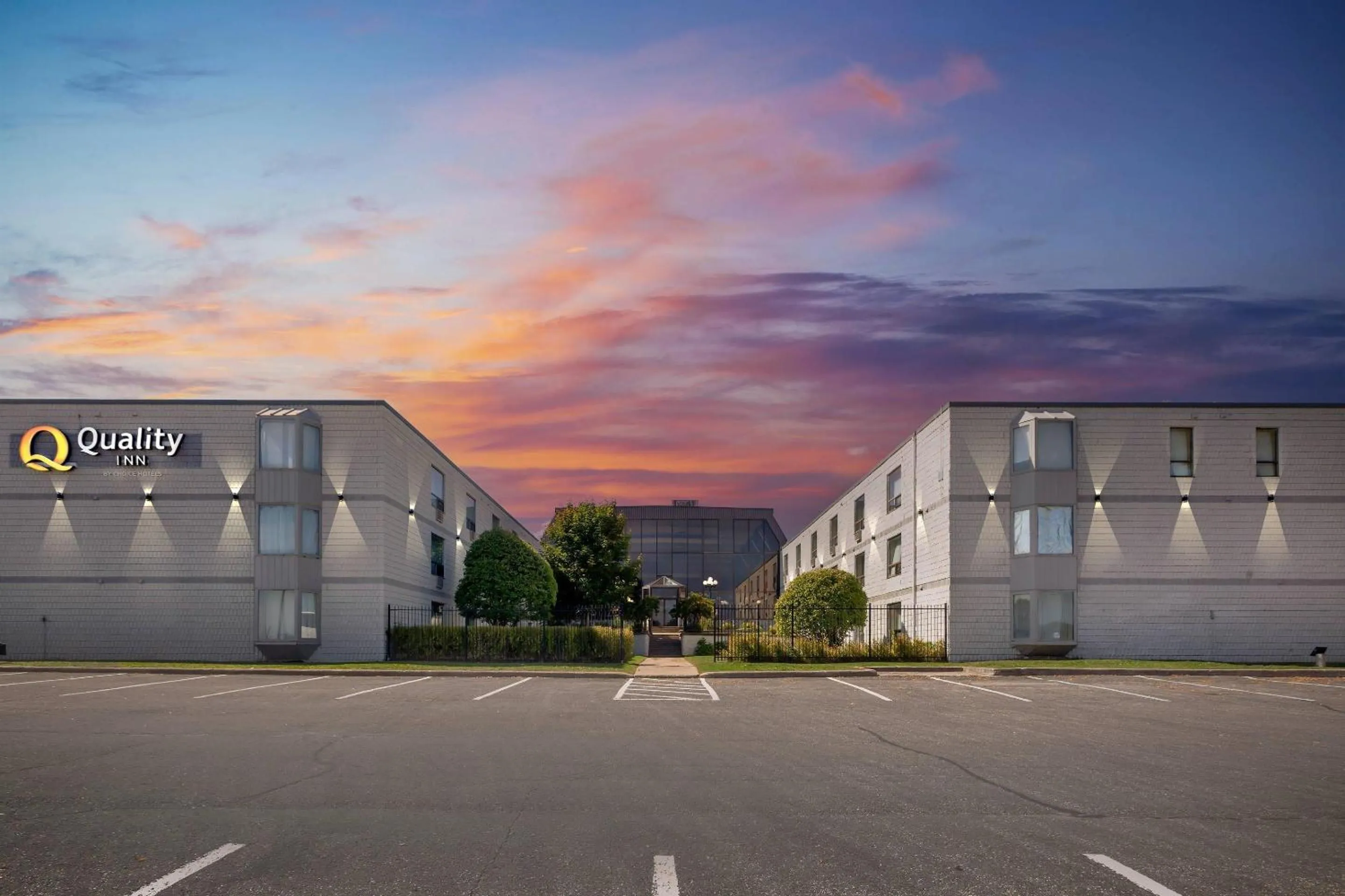 Property building in Quality Inn & Conference Centre