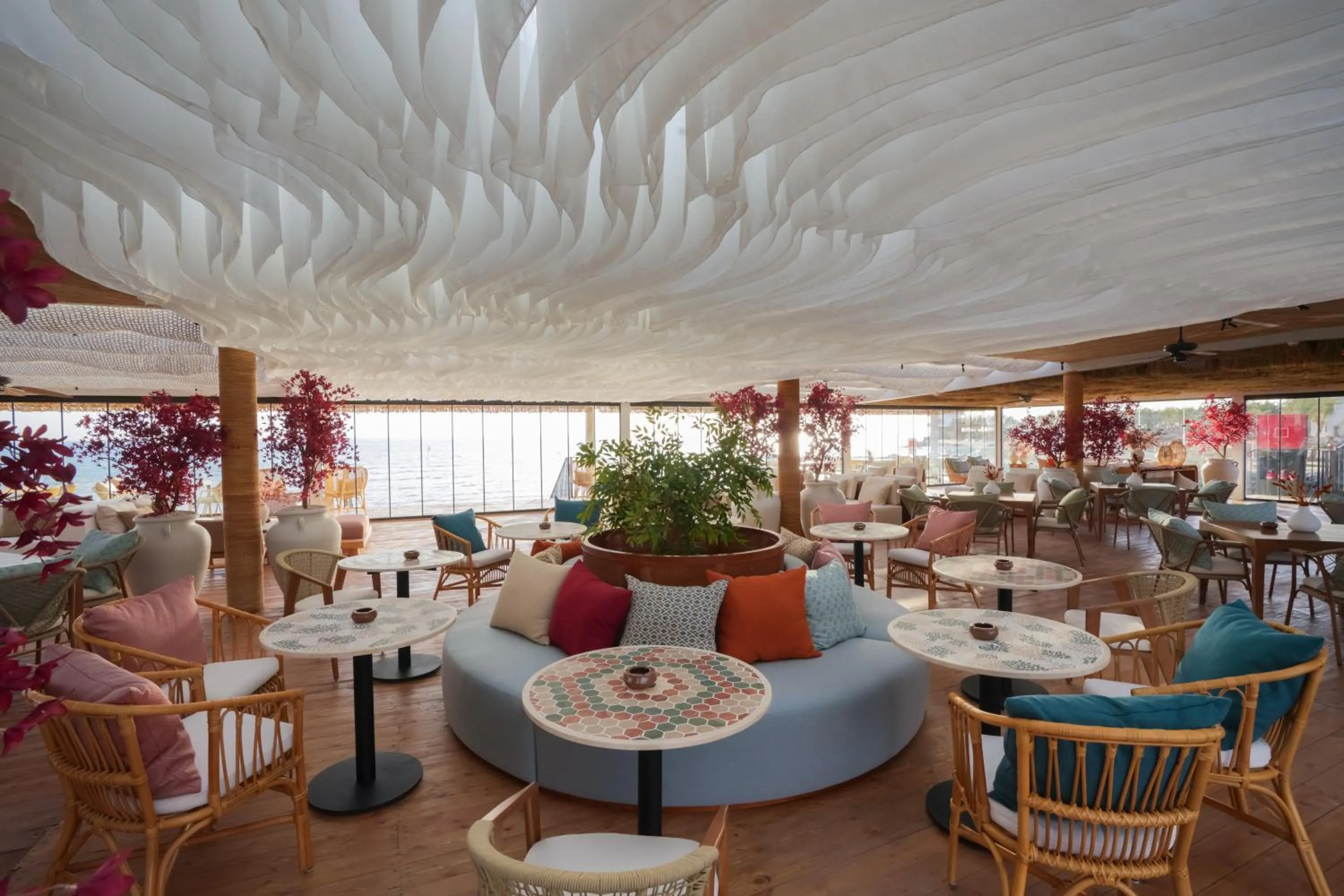 Lounge or bar in Desert Rose Resort