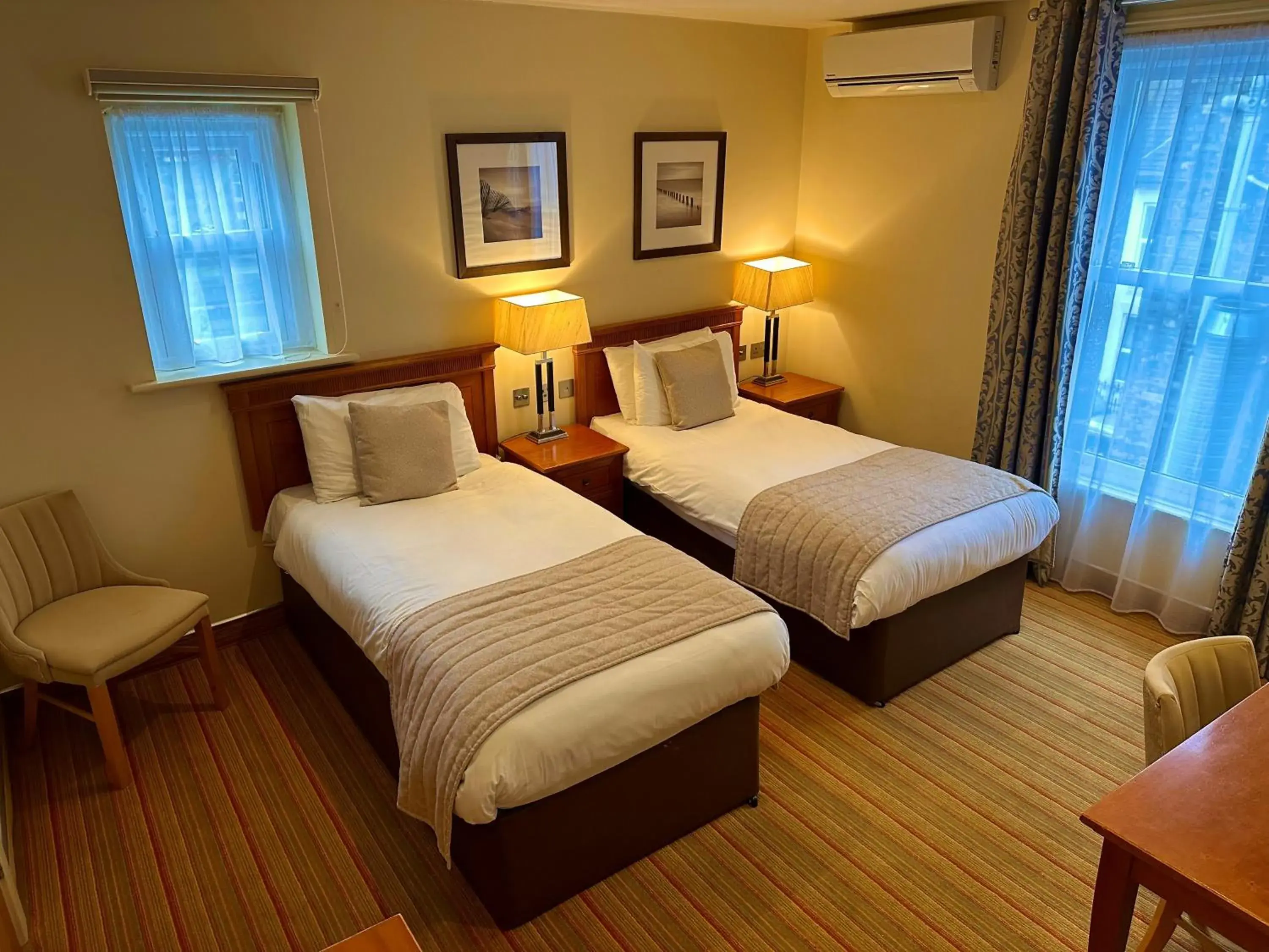 Bed in Prom Hotel Bed in Prom Hotel