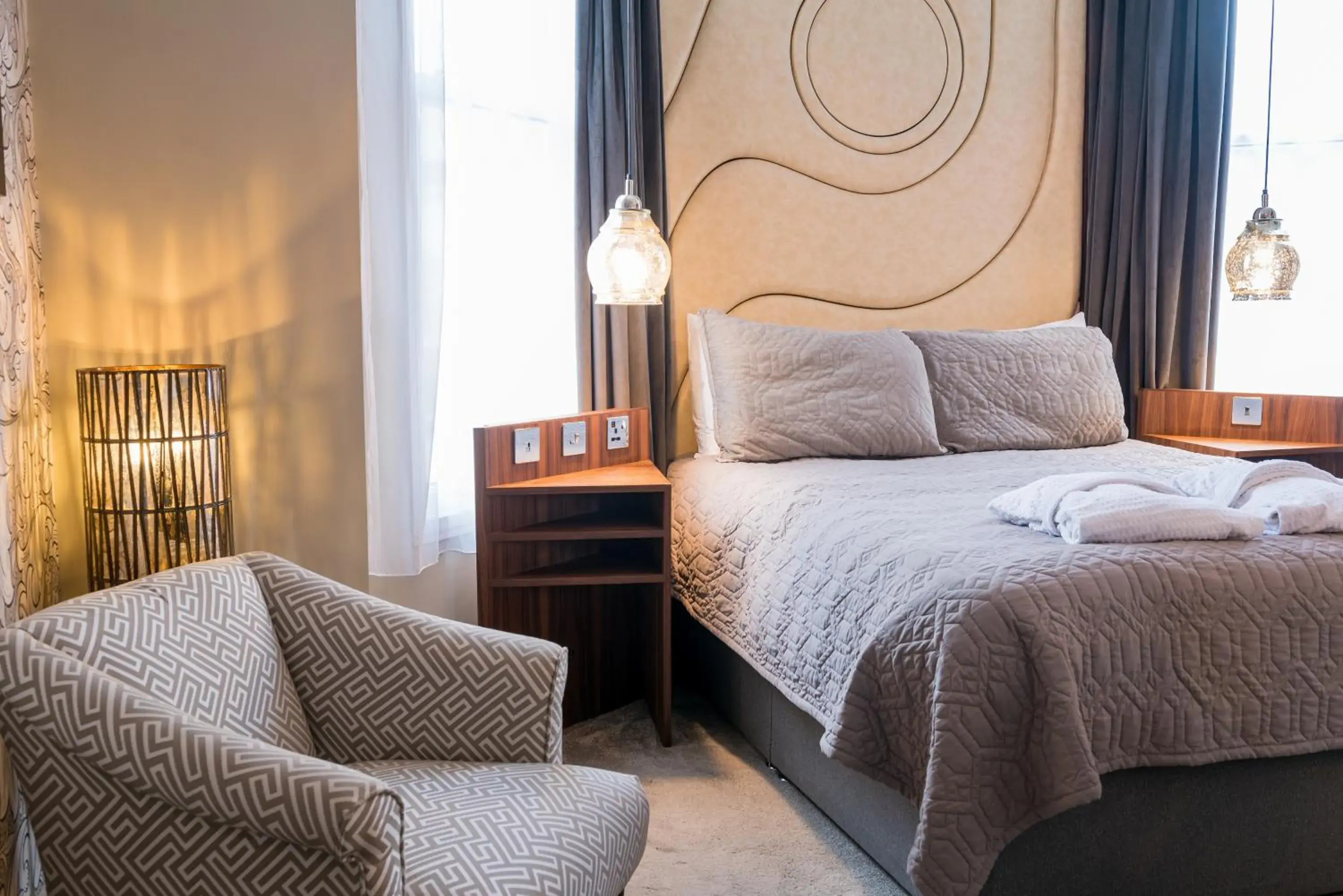 Superior Suite - single occupancy in Prom Hotel Superior Suite - single occupancy in Prom Hotel