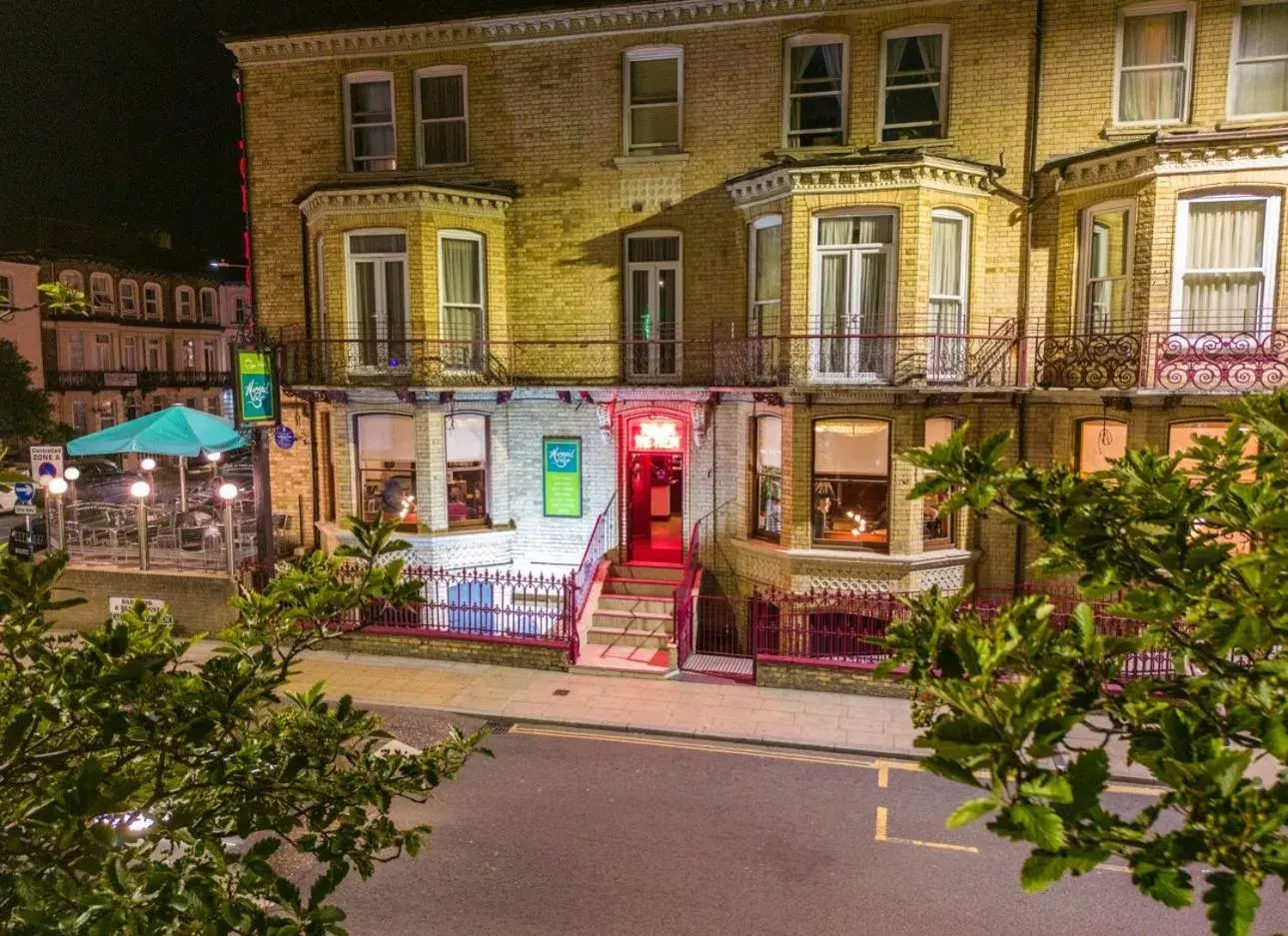 Property building in Prom Hotel Property building in Prom Hotel