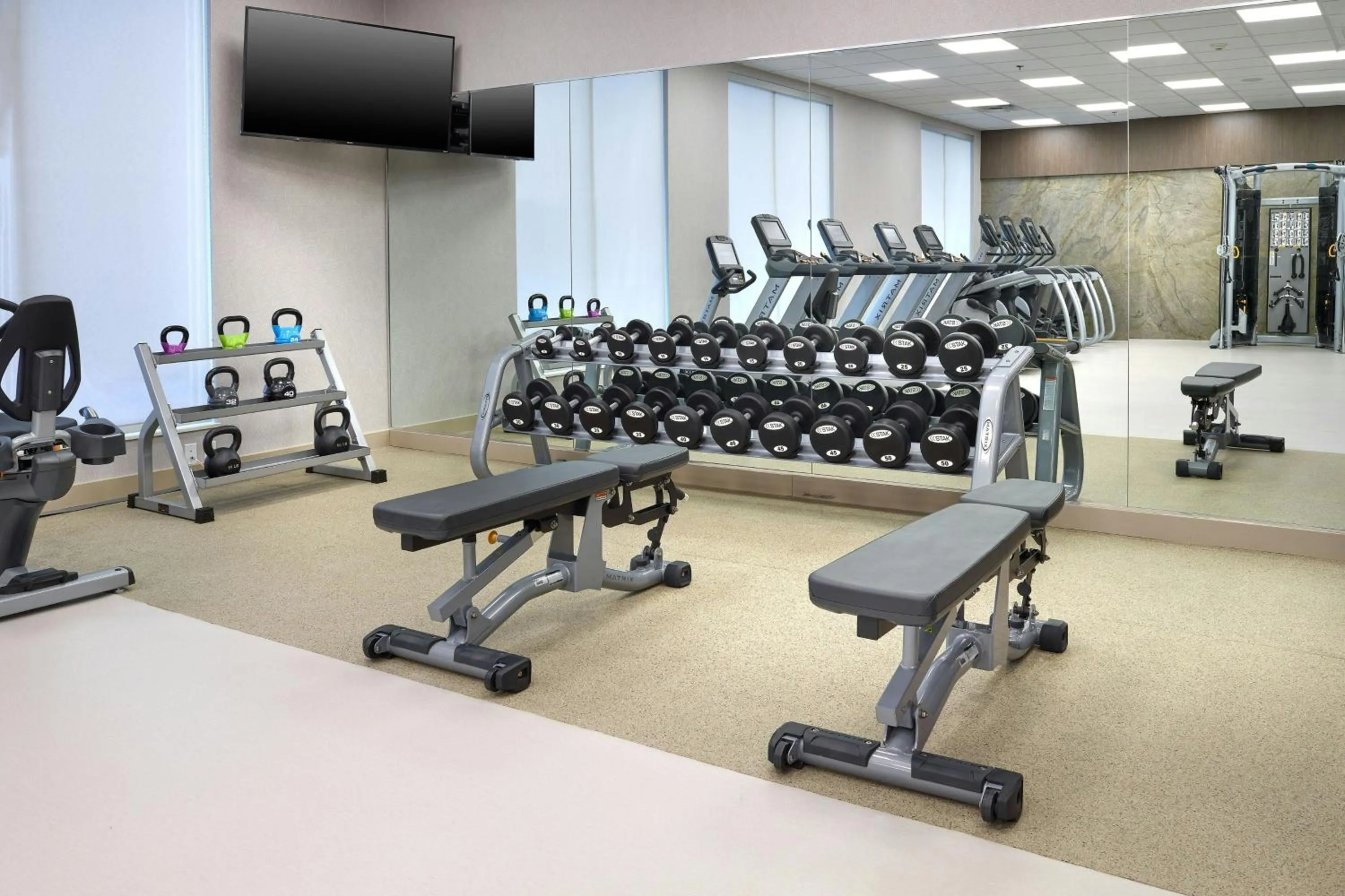 Fitness centre/facilities in The Westin Calgary Airport