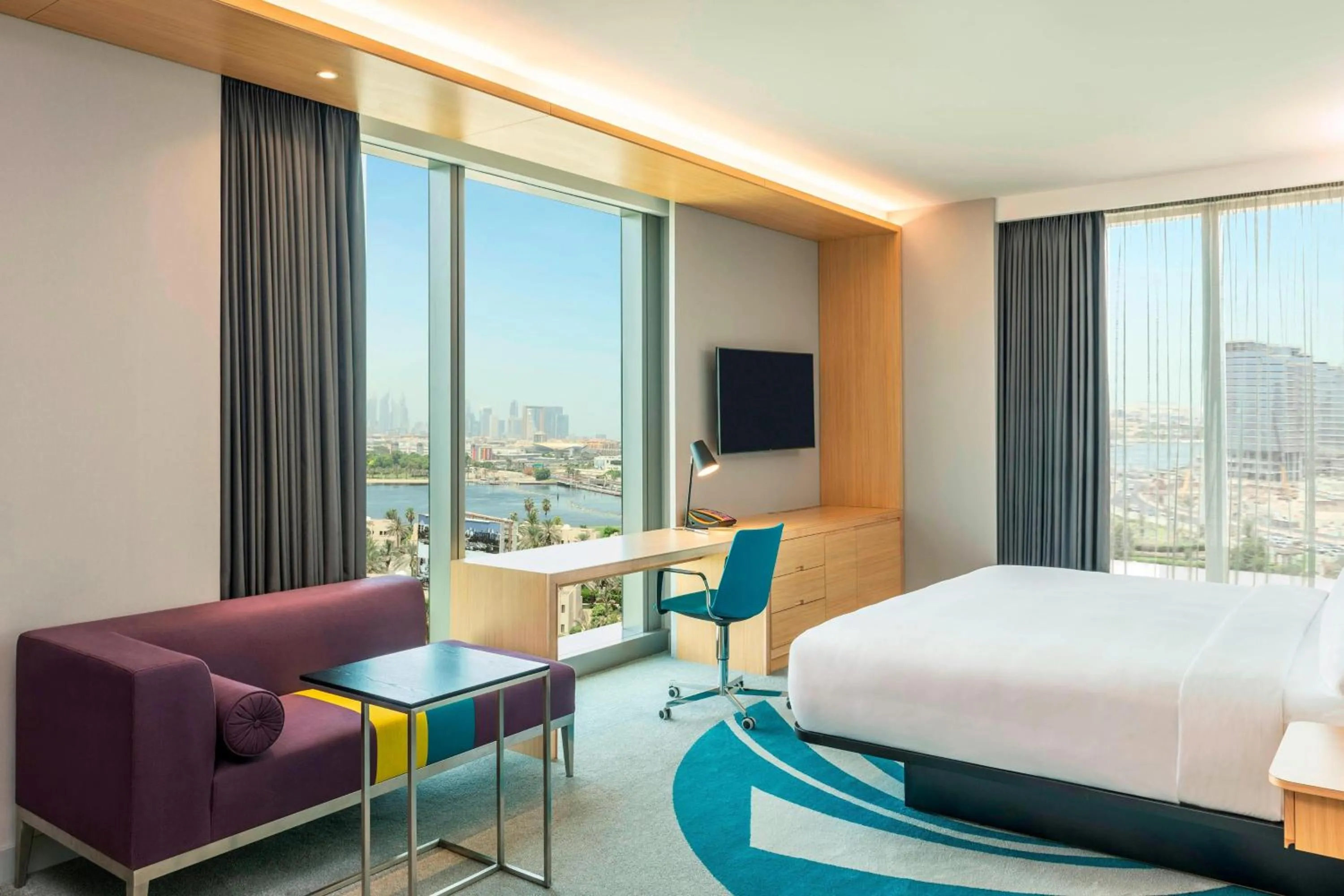 Photo of the whole room, Bed in Aloft Dubai Creek
