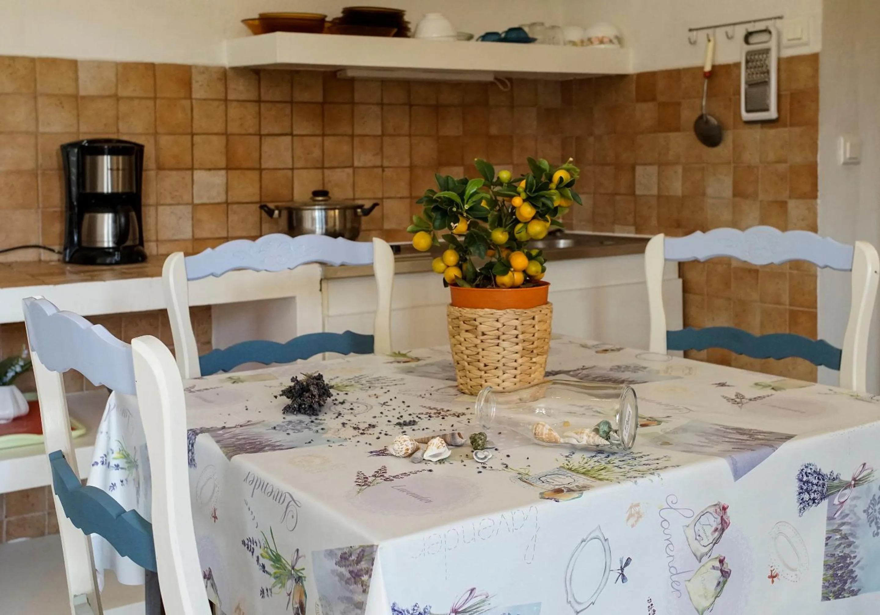 Dining area in Résidence Les Mandariniers
