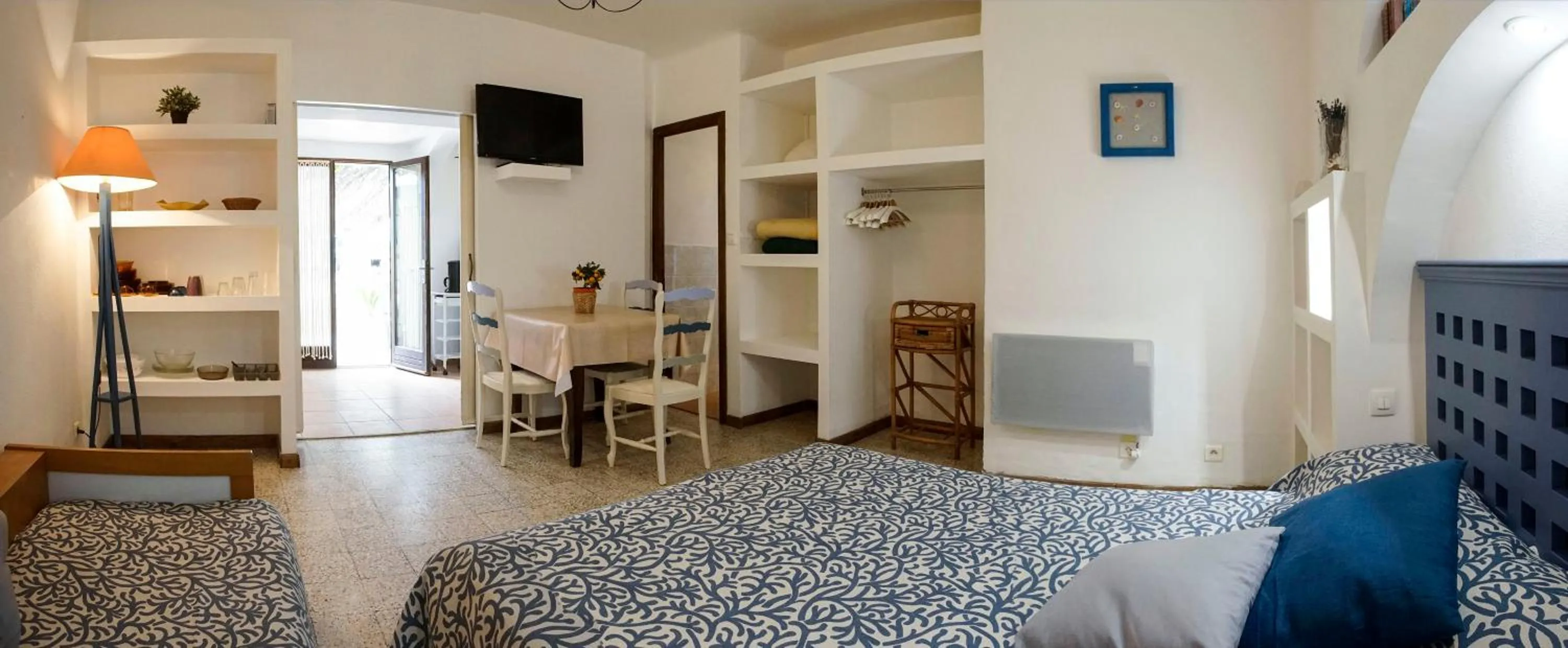 Bedroom, Bed in Résidence Les Mandariniers